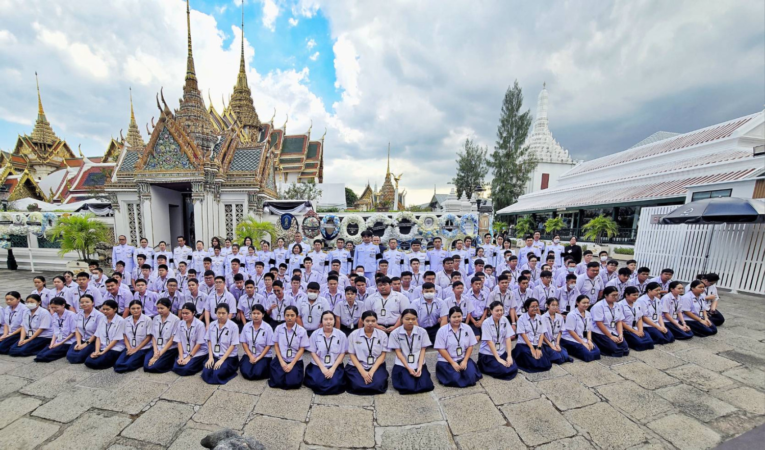 สจด. กราบถวายบังคมพระบรมศพสมเด็จพระนางเจ้าสิริกิติ์ พระบรมราชินีนาถ พระบรมราชชนนีพันปีหลวง สจด. กราบถวายบังคมพระบรมศพสมเด็จพระนางเจ้าสิริกิติ์ พระบรมราชินีนาถ พระบรมราชชนนีพันปีหลวง — 23 ธันวาคม 2025 — สถาบันเทคโนโลยีจิตรลดา CDTI