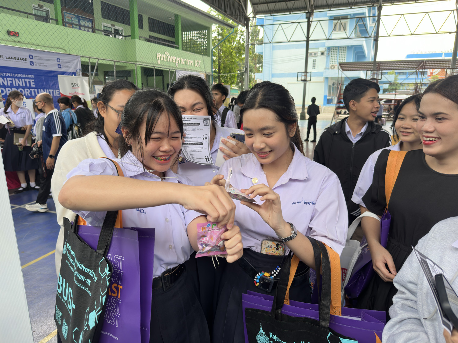 สจด. ร่วมงานแนะนำหลักสูตรศึกษาต่อของโรงเรียนบางมดวิทยา "สีสุกหวาดจวนอุปถัมภ์" สจด. ร่วมงานแนะนำหลักสูตรศึกษาต่อของโรงเรียนบางมดวิทยา "สีสุกหวาดจวนอุปถัมภ์" — 12 ธันวาคม 2025 — สถาบันเทคโนโลยีจิตรลดา CDTI