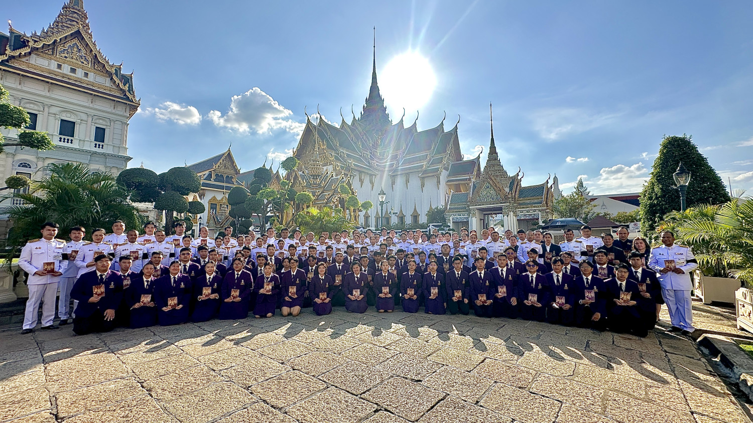 สจด. กราบถวายบังคมพระบรมศพสมเด็จพระนางเจ้าสิริกิติ์ พระบรมราชินีนาถ พระบรมราชชนนีพันปีหลวง สจด. กราบถวายบังคมพระบรมศพสมเด็จพระนางเจ้าสิริกิติ์ พระบรมราชินีนาถ พระบรมราชชนนีพันปีหลวง — 26 ธันวาคม 2025 — สถาบันเทคโนโลยีจิตรลดา CDTI