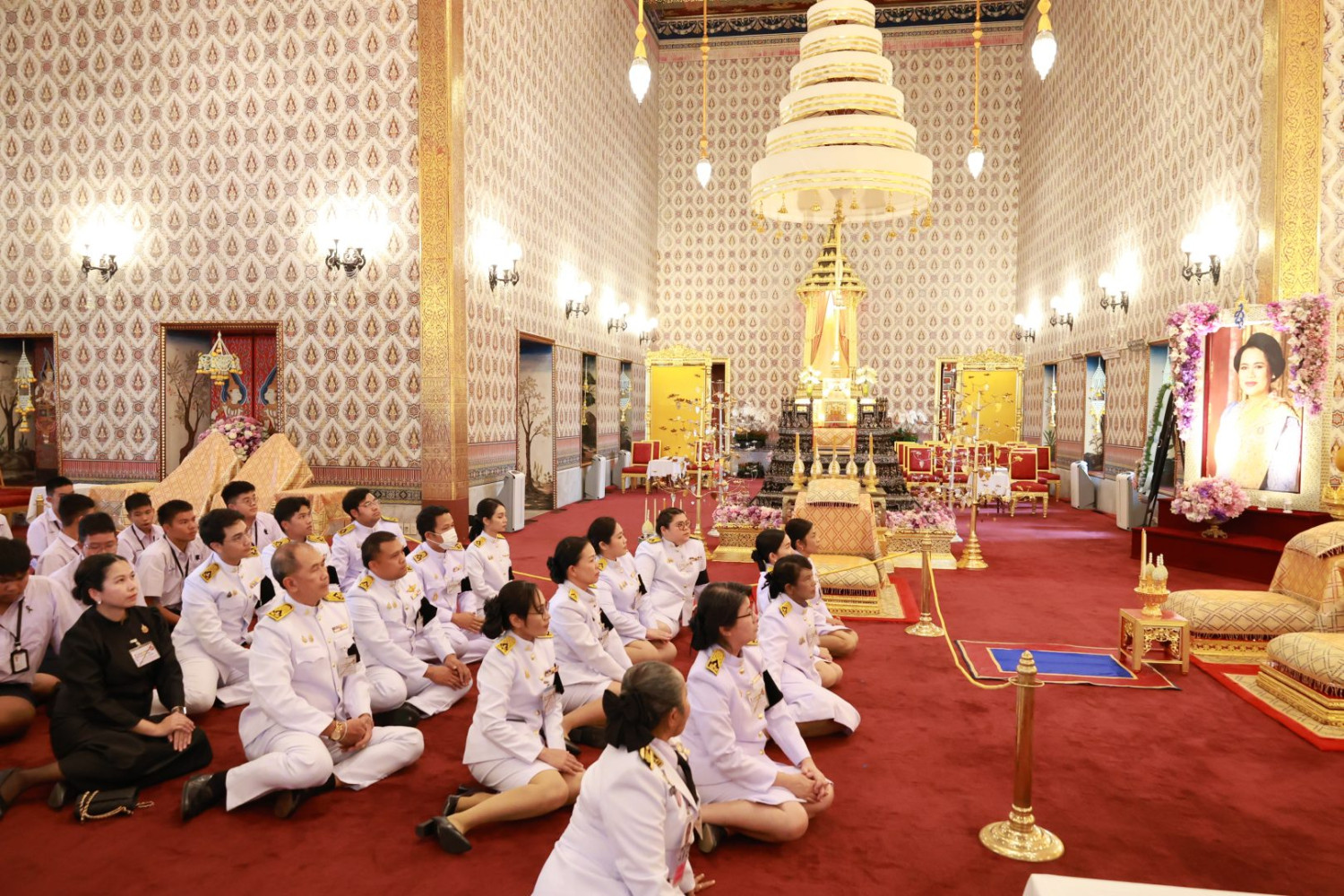 สจด. กราบถวายบังคมพระบรมศพสมเด็จพระนางเจ้าสิริกิติ์ พระบรมราชินีนาถ พระบรมราชชนนีพันปีหลวง สจด. กราบถวายบังคมพระบรมศพสมเด็จพระนางเจ้าสิริกิติ์ พระบรมราชินีนาถ พระบรมราชชนนีพันปีหลวง — 23 ธันวาคม 2025 — สถาบันเทคโนโลยีจิตรลดา CDTI
