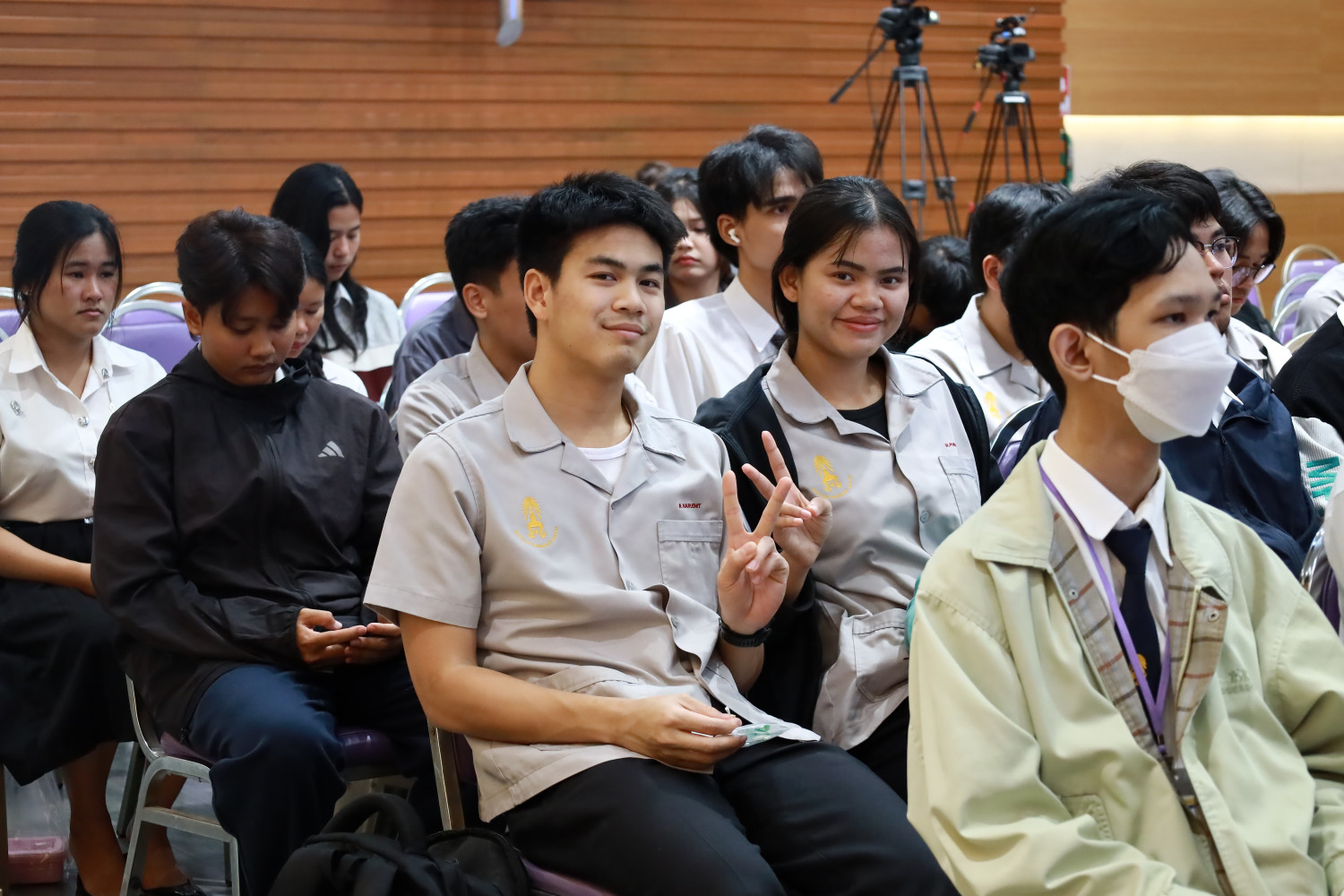 รับฟังการบรรยายพิเศษ “ความเป็นจิตรลดา” รับฟังการบรรยายพิเศษ “ความเป็นจิตรลดา” — 11 ธันวาคม 2025 — สถาบันเทคโนโลยีจิตรลดา CDTI