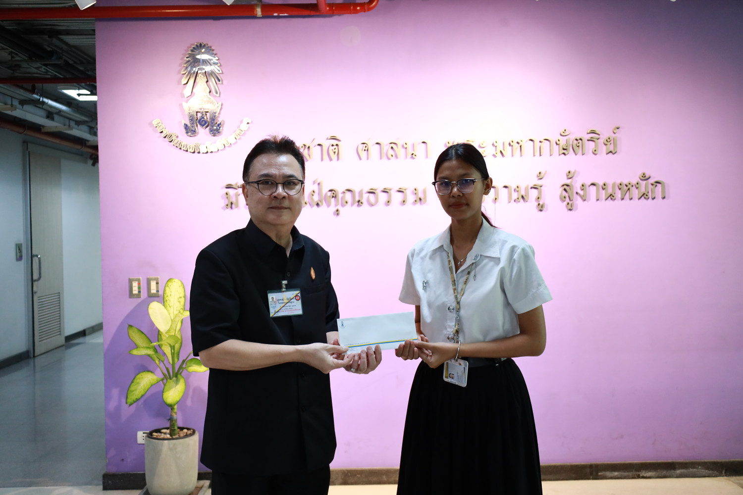 รับมอบทุนการศึกษาจากมูลนิธินายห้างโรงปูนผู้หนึ่ง รับมอบทุนการศึกษาจากมูลนิธินายห้างโรงปูนผู้หนึ่ง — 19 ธันวาคม 2025 — สถาบันเทคโนโลยีจิตรลดา CDTI