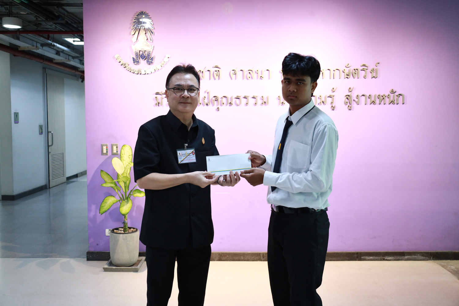 รับมอบทุนการศึกษาจากมูลนิธินายห้างโรงปูนผู้หนึ่ง รับมอบทุนการศึกษาจากมูลนิธินายห้างโรงปูนผู้หนึ่ง — 19 ธันวาคม 2025 — สถาบันเทคโนโลยีจิตรลดา CDTI