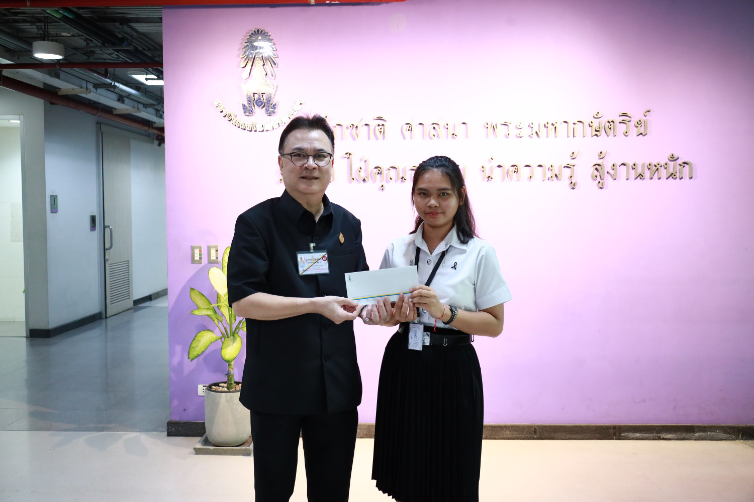 รับมอบทุนการศึกษาจากมูลนิธินายห้างโรงปูนผู้หนึ่ง รับมอบทุนการศึกษาจากมูลนิธินายห้างโรงปูนผู้หนึ่ง — 19 ธันวาคม 2025 — สถาบันเทคโนโลยีจิตรลดา CDTI