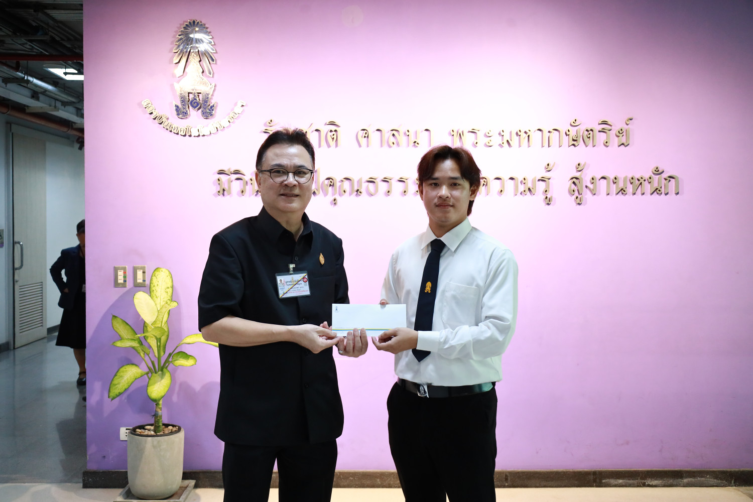 รับมอบทุนการศึกษาจากมูลนิธินายห้างโรงปูนผู้หนึ่ง รับมอบทุนการศึกษาจากมูลนิธินายห้างโรงปูนผู้หนึ่ง — 19 ธันวาคม 2025 — สถาบันเทคโนโลยีจิตรลดา CDTI