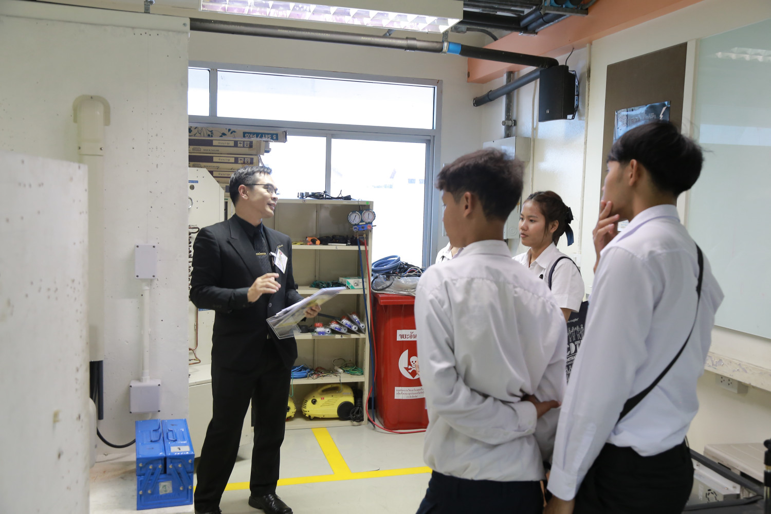 สจด. ต้อนรับคณะผู้บริหาร ครู และนักเรียนศูนย์ส่งเสริมการเรียนรู้ ระดับอำเภอวัดสิงห์ จังหวัดชัยนาท สจด. ต้อนรับคณะผู้บริหาร ครู และนักเรียนศูนย์ส่งเสริมการเรียนรู้ ระดับอำเภอวัดสิงห์ จังหวัดชัยนาท — 31 มกราคม 2026 — สถาบันเทคโนโลยีจิตรลดา CDTI