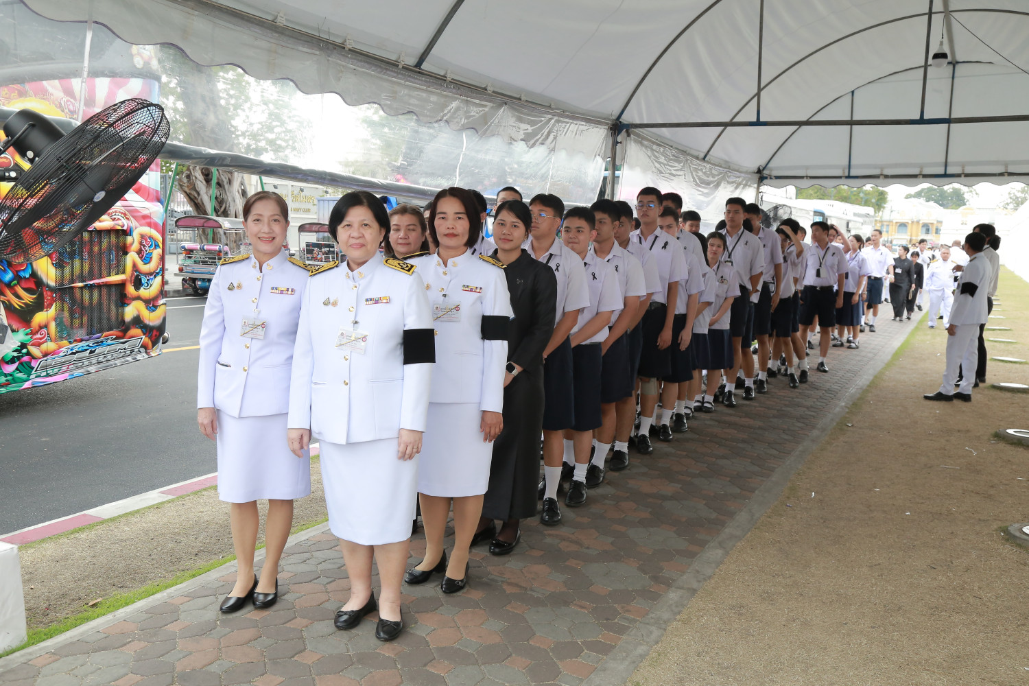 สจด. กราบถวายบังคมพระบรมศพสมเด็จพระนางเจ้าสิริกิติ์ พระบรมราชินีนาถ พระบรมราชชนนีพันปีหลวง สจด. กราบถวายบังคมพระบรมศพสมเด็จพระนางเจ้าสิริกิติ์ พระบรมราชินีนาถ พระบรมราชชนนีพันปีหลวง — 24 ธันวาคม 2025 — สถาบันเทคโนโลยีจิตรลดา CDTI
