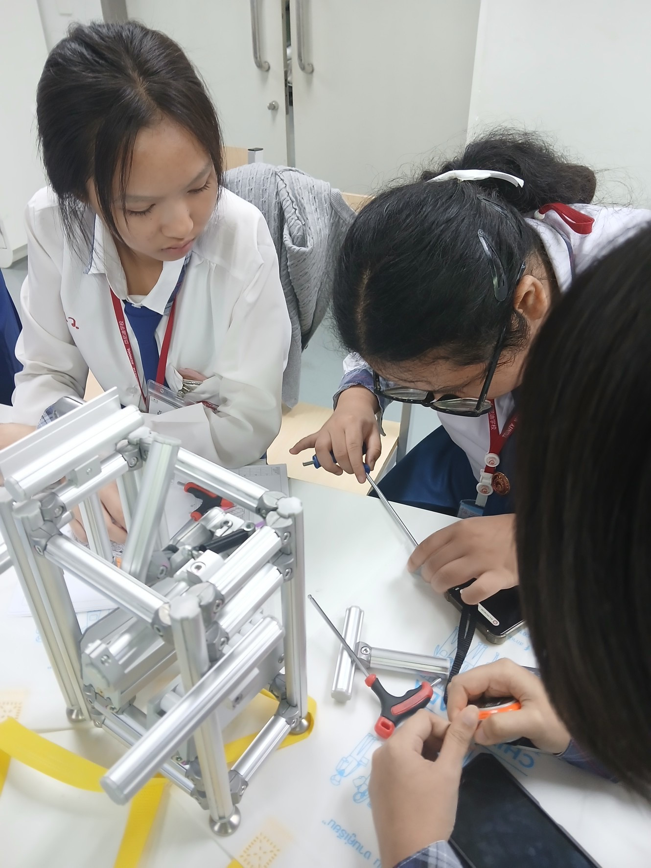 คณะเทคโนโลยีอุตสาหกรรมปลุกพลังสร้างสรรค์กับ Karakuri & Machine Vision คณะเทคโนโลยีอุตสาหกรรมปลุกพลังสร้างสรรค์กับ Karakuri & Machine Vision — 19 ธันวาคม 2025 — สถาบันเทคโนโลยีจิตรลดา CDTI