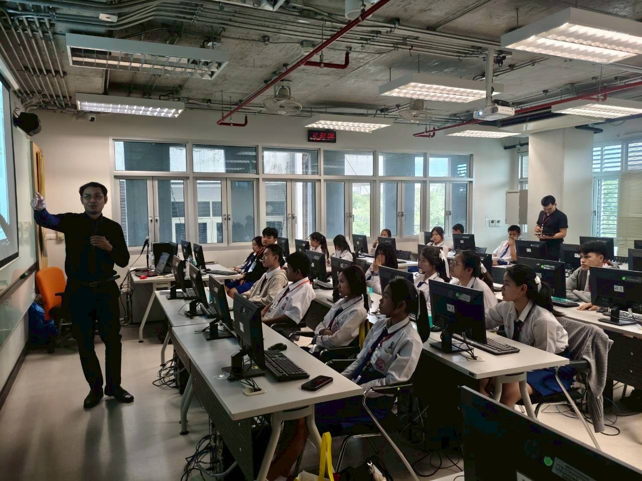 คณะเทคโนโลยีอุตสาหกรรมปลุกพลังสร้างสรรค์กับ Karakuri & Machine Vision คณะเทคโนโลยีอุตสาหกรรมปลุกพลังสร้างสรรค์กับ Karakuri & Machine Vision — 19 ธันวาคม 2025 — สถาบันเทคโนโลยีจิตรลดา CDTI