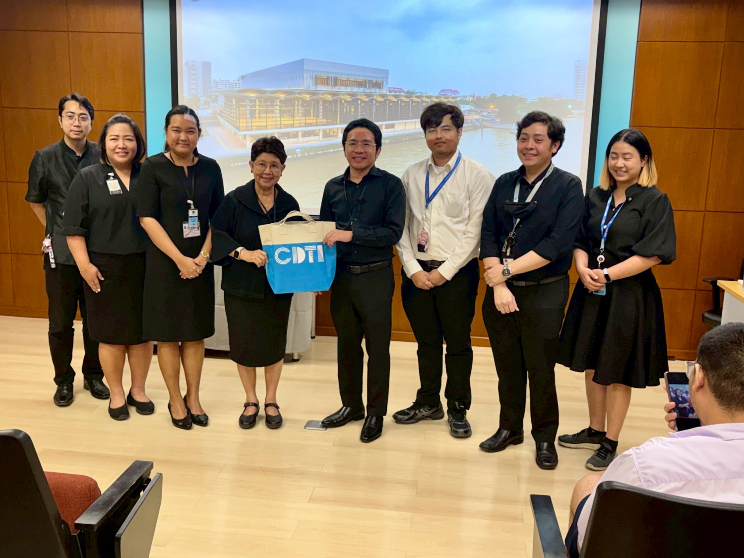 สจด. ทัศนศึกษาชมพิพิธภัณฑ์เงินตรา ธนาคารแห่งประเทศไทย สจด. ทัศนศึกษาชมพิพิธภัณฑ์เงินตรา ธนาคารแห่งประเทศไทย — 25 ธันวาคม 2025 — สถาบันเทคโนโลยีจิตรลดา CDTI