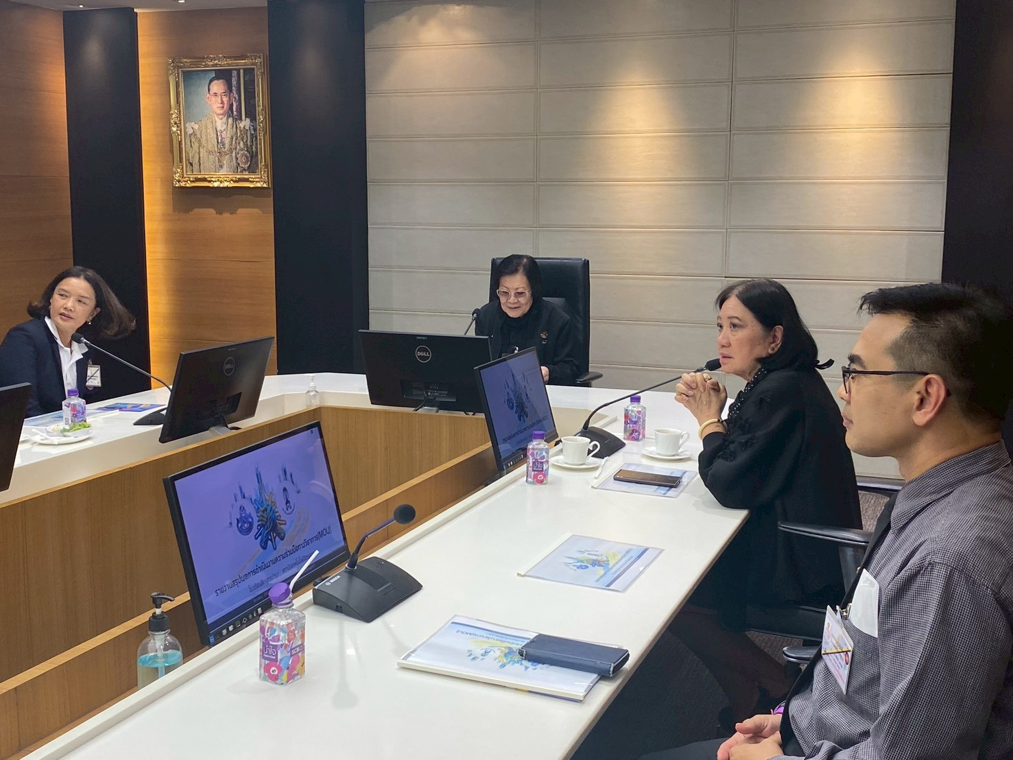 สจด. ต้อนรับคณะผู้บริหารโรงเรียนสีตบุตรบำรุง เข้าพบอธิการบดีสถาบันเทคโนโลยีจิตรลดา อวยพรปีใหม่ ๒๕๖๙ พร้อมรายงานความคืบหน้าความร่วมมือทางวิชาการ สจด. ต้อนรับคณะผู้บริหารโรงเรียนสีตบุตรบำรุง เข้าพบอธิการบดีสถาบันเทคโนโลยีจิตรลดา อวยพรปีใหม่ ๒๕๖๙ พร้อมรายงานความคืบหน้าความร่วมมือทางวิชาการ — 23 มกราคม 2026 — สถาบันเทคโนโลยีจิตรลดา CDTI