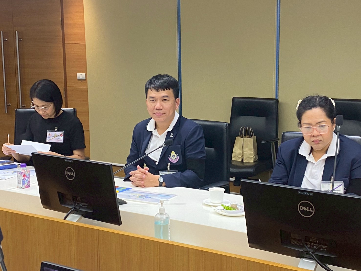 สจด. ต้อนรับคณะผู้บริหารโรงเรียนสีตบุตรบำรุง เข้าพบอธิการบดีสถาบันเทคโนโลยีจิตรลดา อวยพรปีใหม่ ๒๕๖๙ พร้อมรายงานความคืบหน้าความร่วมมือทางวิชาการ สจด. ต้อนรับคณะผู้บริหารโรงเรียนสีตบุตรบำรุง เข้าพบอธิการบดีสถาบันเทคโนโลยีจิตรลดา อวยพรปีใหม่ ๒๕๖๙ พร้อมรายงานความคืบหน้าความร่วมมือทางวิชาการ — 23 มกราคม 2026 — สถาบันเทคโนโลยีจิตรลดา CDTI