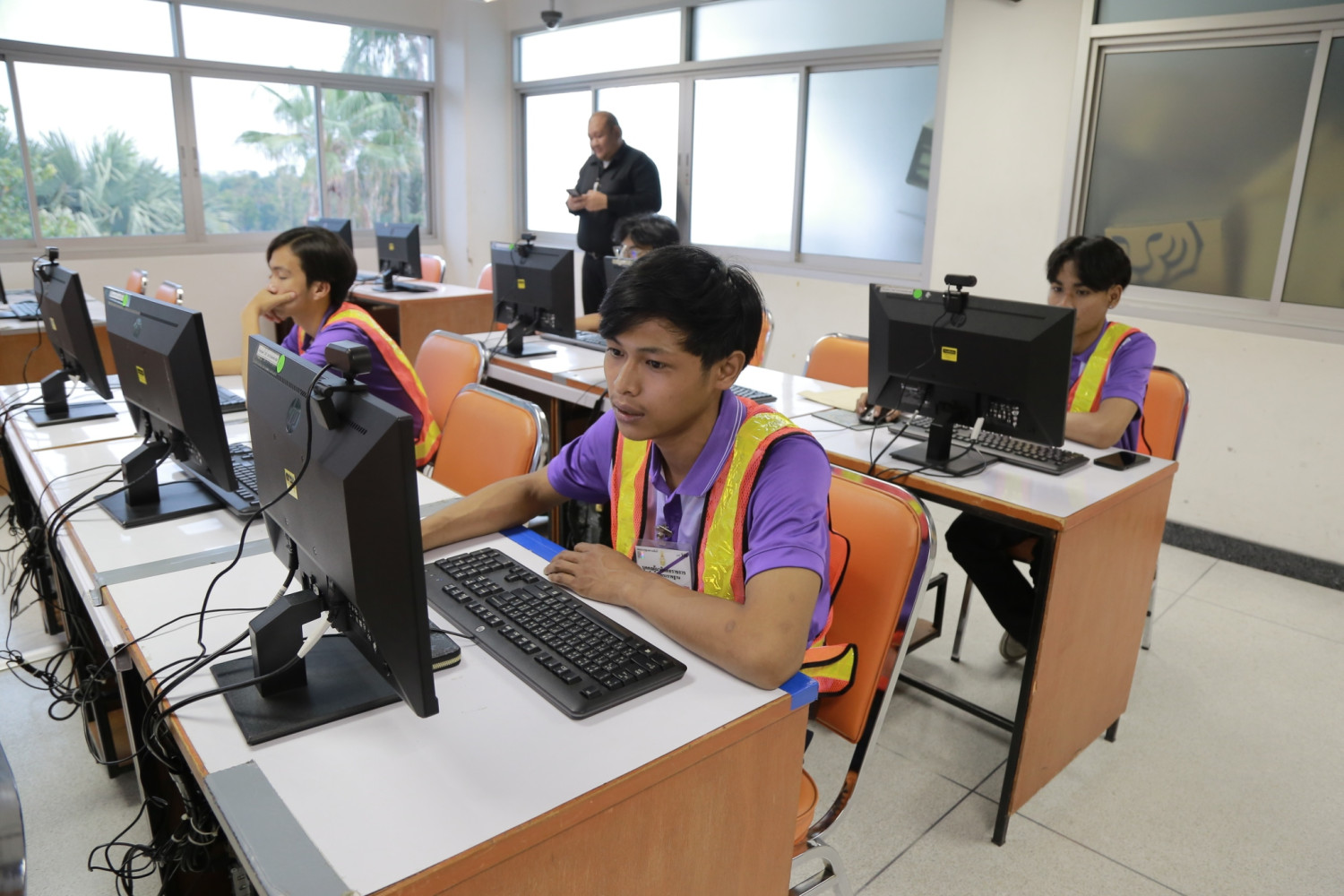 สจด. เป็นเจ้าภาพจัดแข่งขันทักษะวิชาชีพ “ไฟฟ้า-ยานยนต์” เวทีอาชีวศึกษาเอกชนระดับชาติ ปีการศึกษา 2568 มุ่งยกระดับมาตรฐานฝีมือแรงงานสู่สากล สจด. เป็นเจ้าภาพจัดแข่งขันทักษะวิชาชีพ “ไฟฟ้า-ยานยนต์” เวทีอาชีวศึกษาเอกชนระดับชาติ ปีการศึกษา 2568 มุ่งยกระดับมาตรฐานฝีมือแรงงานสู่สากล — 23 มกราคม 2026 — สถาบันเทคโนโลยีจิตรลดา CDTI