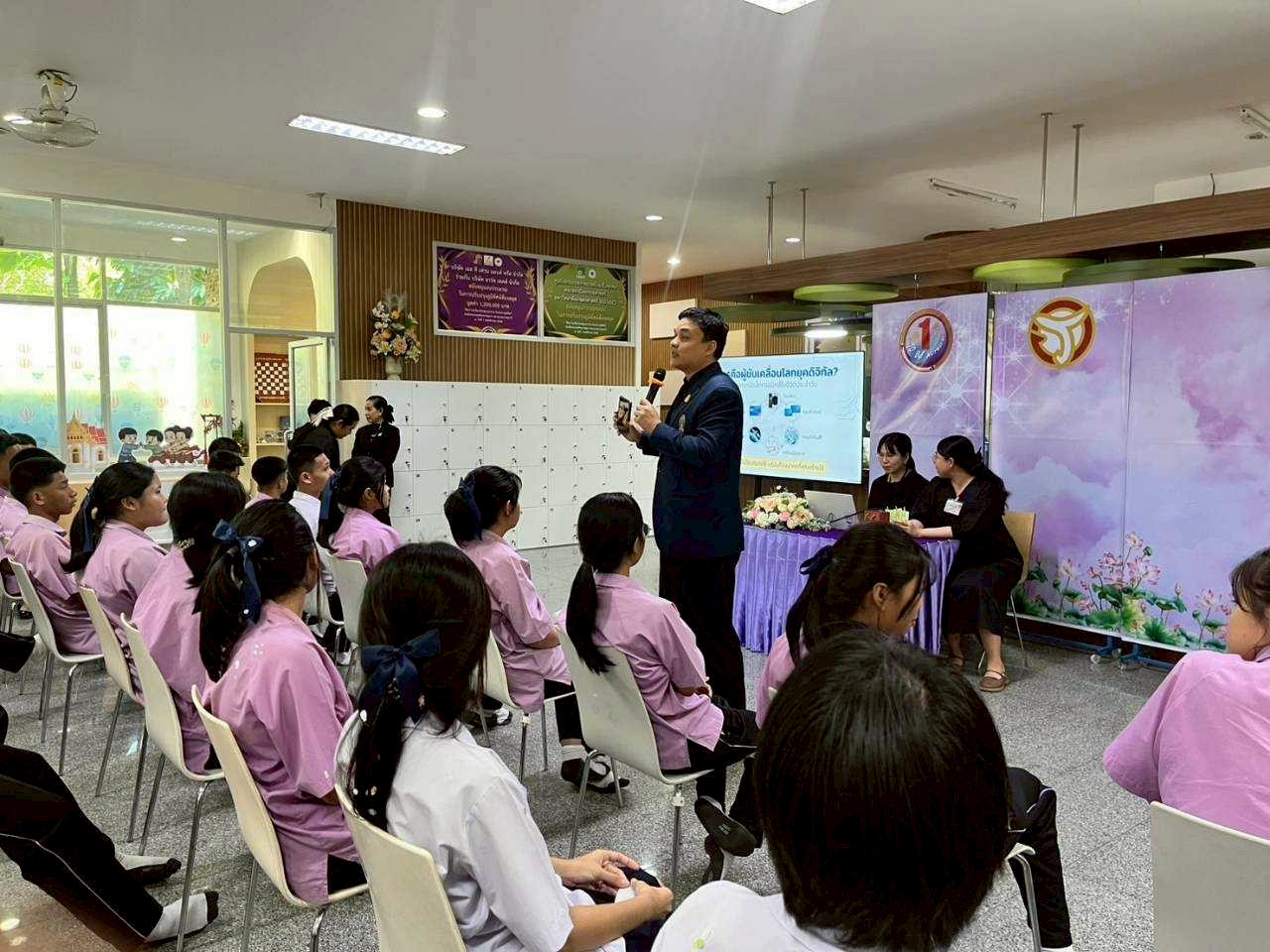 สจด. ร่วมกิจกรรมแนะแนวศึกษาต่อสายอาชีพของโรงเรียนวัดปทุมวนาราม ปีการศึกษา 2568 สจด. ร่วมกิจกรรมแนะแนวศึกษาต่อสายอาชีพของโรงเรียนวัดปทุมวนาราม ปีการศึกษา 2568 — 27 มกราคม 2026 — สถาบันเทคโนโลยีจิตรลดา CDTI