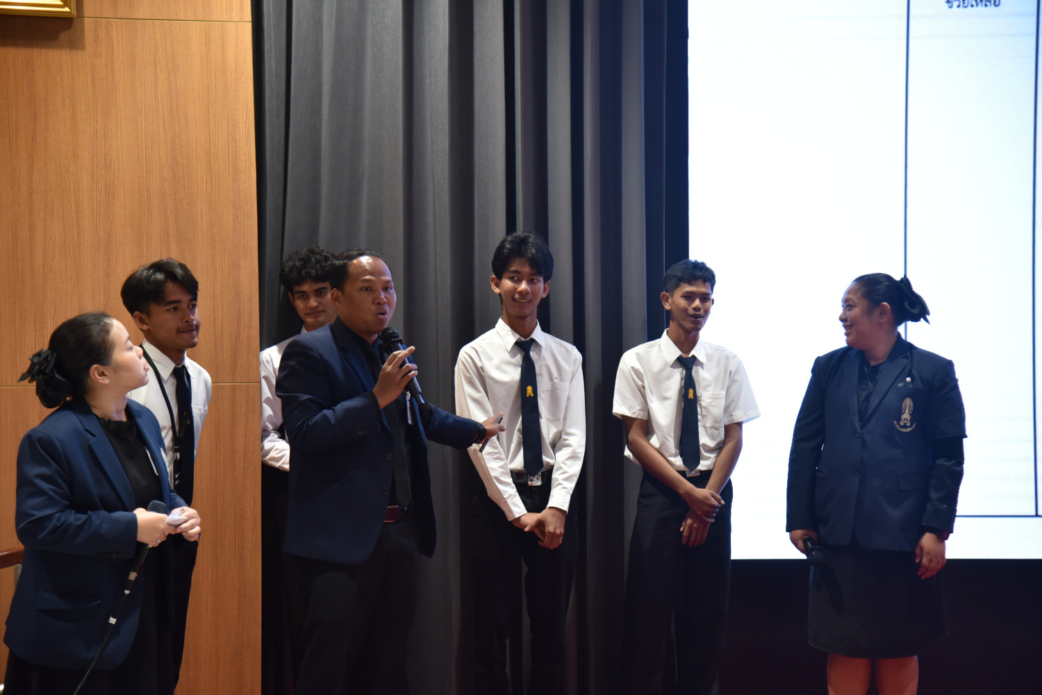 ต้อนรับคณะศูนย์ขับเคลื่อนการศึกษาในจังหวัดชายแดนภาคใต้ สำนักงานปลัดกระทรวงศึกษาธิการ ต้อนรับคณะศูนย์ขับเคลื่อนการศึกษาในจังหวัดชายแดนภาคใต้ สำนักงานปลัดกระทรวงศึกษาธิการ — 3 กุมภาพันธ์ 2026 — สถาบันเทคโนโลยีจิตรลดา CDTI