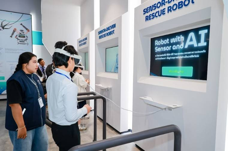 สจด. นำนักศึกษาเยี่ยมชมพิพิธภัณฑ์พระรามเก้า และ FUTURIUM ศูนย์นวัตกรรมแห่งอนาคต สจด. นำนักศึกษาเยี่ยมชมพิพิธภัณฑ์พระรามเก้า และ FUTURIUM ศูนย์นวัตกรรมแห่งอนาคต — 23 มกราคม 2026 — สถาบันเทคโนโลยีจิตรลดา CDTI