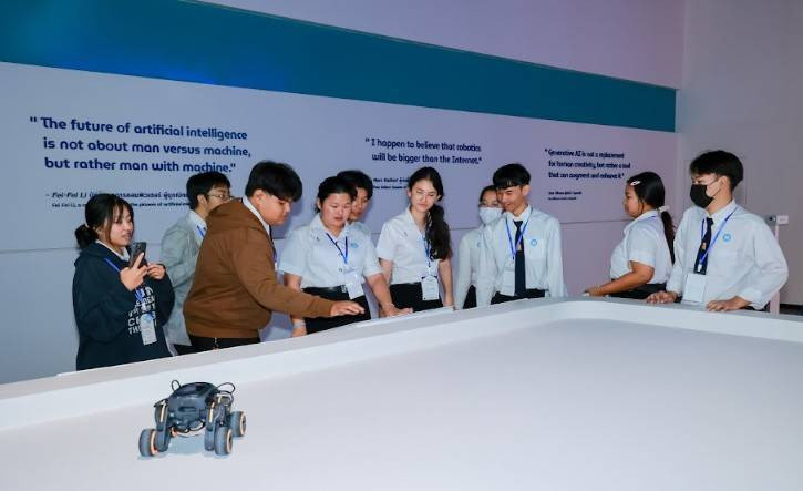 สจด. นำนักศึกษาเยี่ยมชมพิพิธภัณฑ์พระรามเก้า และ FUTURIUM ศูนย์นวัตกรรมแห่งอนาคต สจด. นำนักศึกษาเยี่ยมชมพิพิธภัณฑ์พระรามเก้า และ FUTURIUM ศูนย์นวัตกรรมแห่งอนาคต — 23 มกราคม 2026 — สถาบันเทคโนโลยีจิตรลดา CDTI