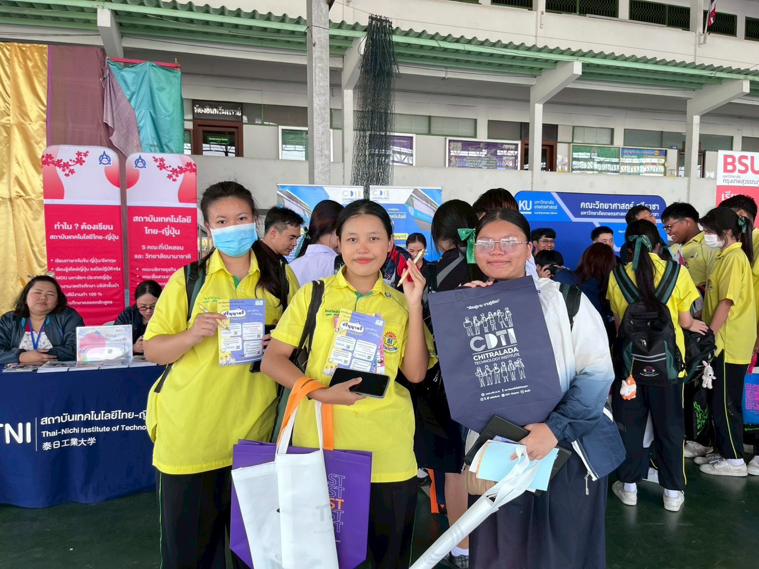 สจด. ร่วมกิจกรรม ตลาดนัดการศึกษา โรงเรียนเทพศิรินทร์ สมุทรปราการ ปีการศึกษา 2568 สจด. ร่วมกิจกรรม ตลาดนัดการศึกษา โรงเรียนเทพศิรินทร์ สมุทรปราการ ปีการศึกษา 2568 — 27 มกราคม 2026 — สถาบันเทคโนโลยีจิตรลดา CDTI