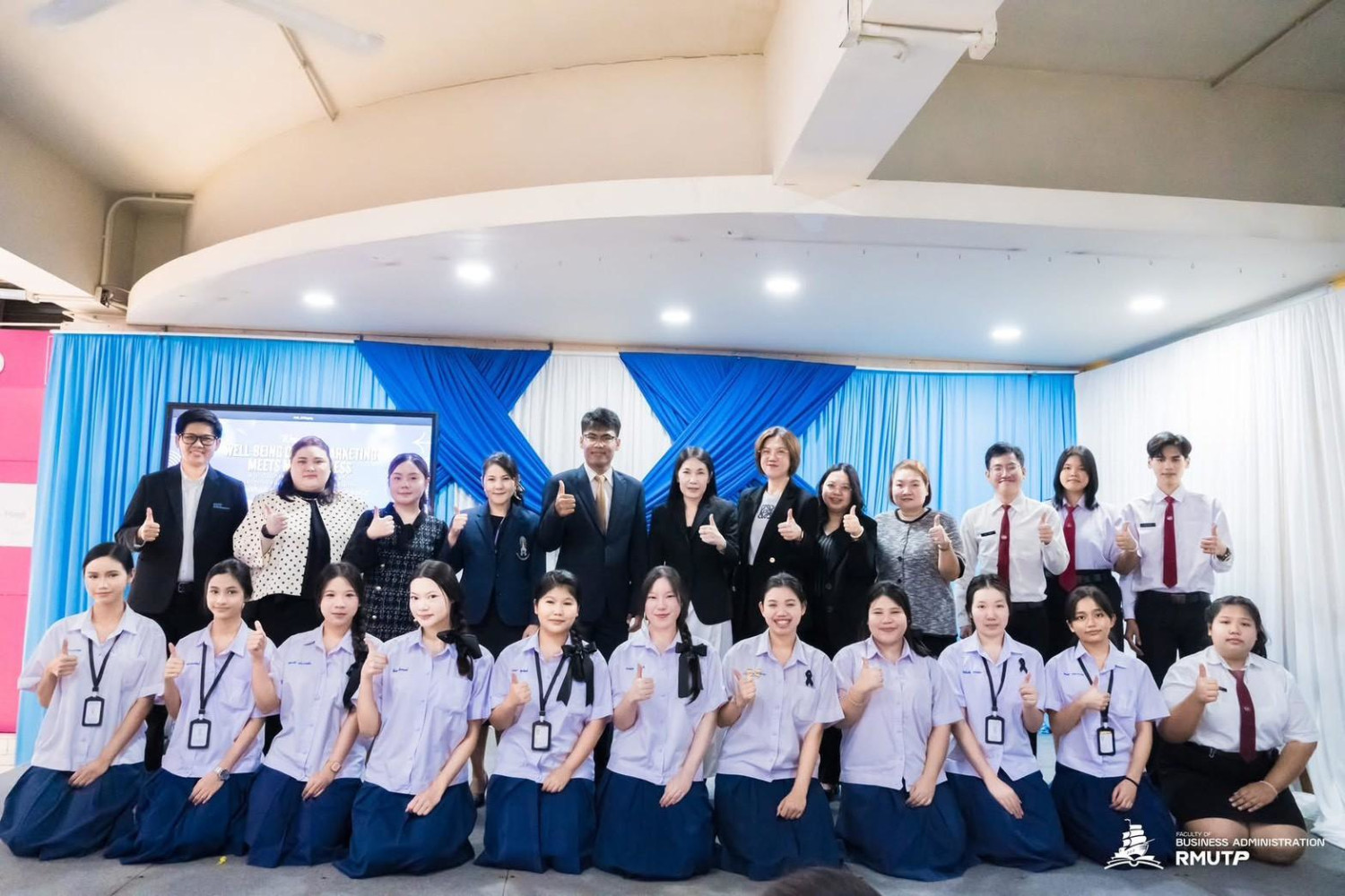 สจด.ขอแสดงความยินดีกับนักเรียนสาขาวิชาการตลาด คว้ารางวัลจากการแข่งขัน “Well-Being of Art: Marketing Meets Mind ศิลป์แห่งสุขสู่สุขภาวะที่ดีในมุมมองการตลาด” สจด.ขอแสดงความยินดีกับนักเรียนสาขาวิชาการตลาด คว้ารางวัลจากการแข่งขัน “Well-Being of Art: Marketing Meets Mind ศิลป์แห่งสุขสู่สุขภาวะที่ดีในมุมมองการตลาด” — 3 มีนาคม 2026 — สถาบันเทคโนโลยีจิตรลดา CDTI