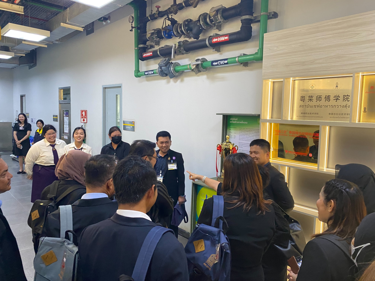 ต้อนรับคณะศูนย์ขับเคลื่อนการศึกษาในจังหวัดชายแดนภาคใต้ สำนักงานปลัดกระทรวงศึกษาธิการ ต้อนรับคณะศูนย์ขับเคลื่อนการศึกษาในจังหวัดชายแดนภาคใต้ สำนักงานปลัดกระทรวงศึกษาธิการ — 3 กุมภาพันธ์ 2026 — สถาบันเทคโนโลยีจิตรลดา CDTI