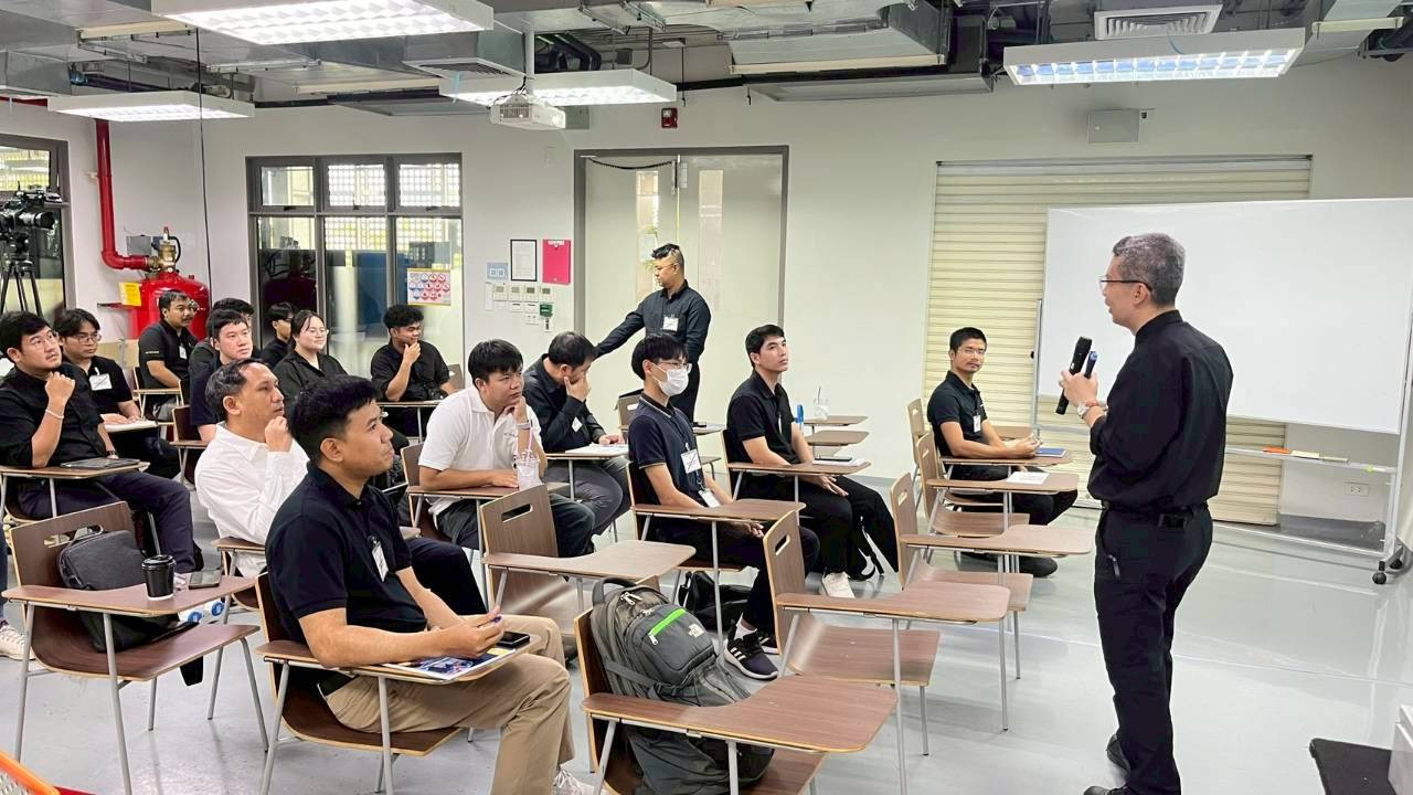 คณะเทคโนโลยีอุตสาหกรรม จัดอบรมโครงการ Train the Trainers มาตรฐานและความปลอดภัยของผู้ปฏิบัติงานที่เกี่ยวข้องกับแบตเตอรี่ลิเธียมไอออนและระบบแรงดันไฟฟ้าสูง รุ่นที่ 2 &mdash; 6 มีนาคม 2026 &mdash; สถาบันเทคโนโลยีจิตรลดา CDTI