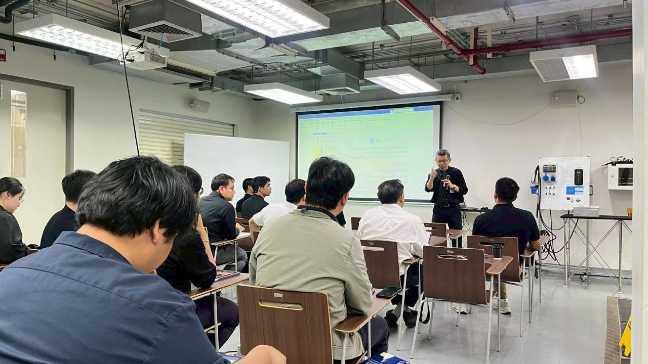 คณะเทคโนโลยีอุตสาหกรรม จัดอบรมโครงการ Train the Trainers มาตรฐานและความปลอดภัยของผู้ปฏิบัติงานที่เกี่ยวข้องกับแบตเตอรี่ลิเธียมไอออนและระบบแรงดันไฟฟ้าสูง รุ่นที่ 2 &mdash; 6 มีนาคม 2026 &mdash; สถาบันเทคโนโลยีจิตรลดา CDTI