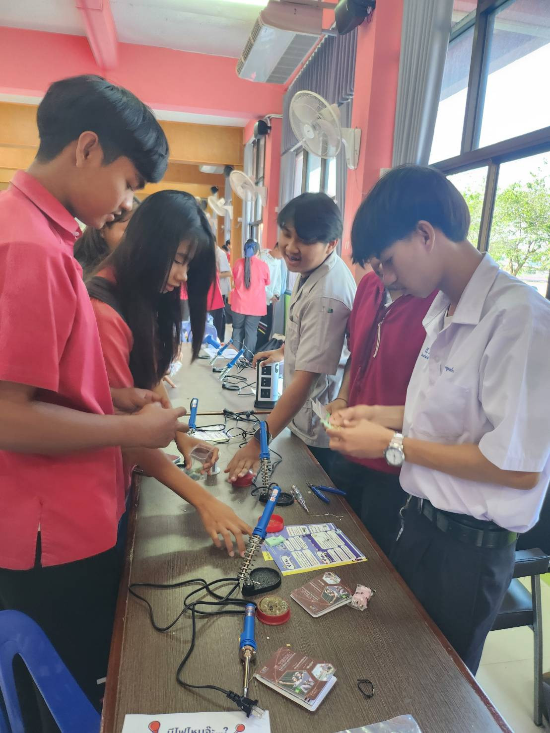 คณะเทคโนโลยีอุตสาหกรรมจัดโครงการพี่ชวนน้องเรียน CDTI ปีที่ 7 โรงเรียนสามโก้วิทยาคม คณะเทคโนโลยีอุตสาหกรรมจัดโครงการพี่ชวนน้องเรียน CDTI ปีที่ 7 โรงเรียนสามโก้วิทยาคม — 2 กุมภาพันธ์ 2026 — สถาบันเทคโนโลยีจิตรลดา CDTI