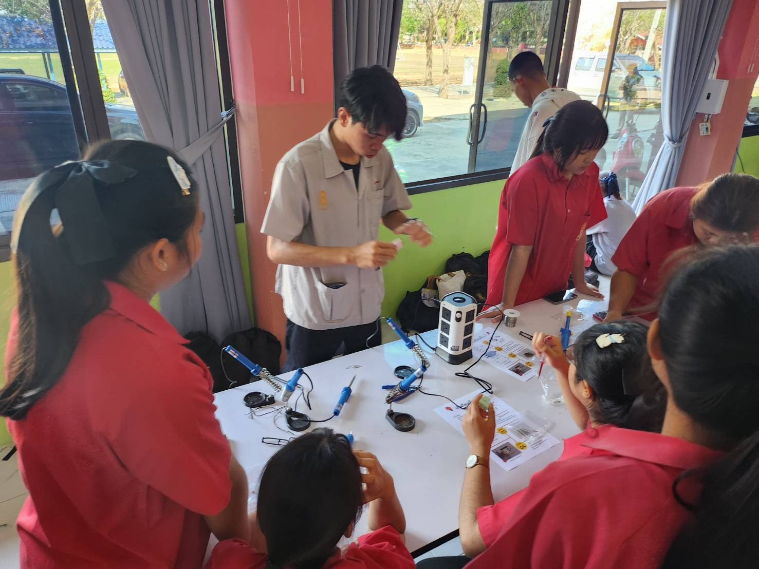 คณะเทคโนโลยีอุตสาหกรรมจัดโครงการพี่ชวนน้องเรียน CDTI ปีที่ 7 โรงเรียนสามโก้วิทยาคม คณะเทคโนโลยีอุตสาหกรรมจัดโครงการพี่ชวนน้องเรียน CDTI ปีที่ 7 โรงเรียนสามโก้วิทยาคม — 2 กุมภาพันธ์ 2026 — สถาบันเทคโนโลยีจิตรลดา CDTI