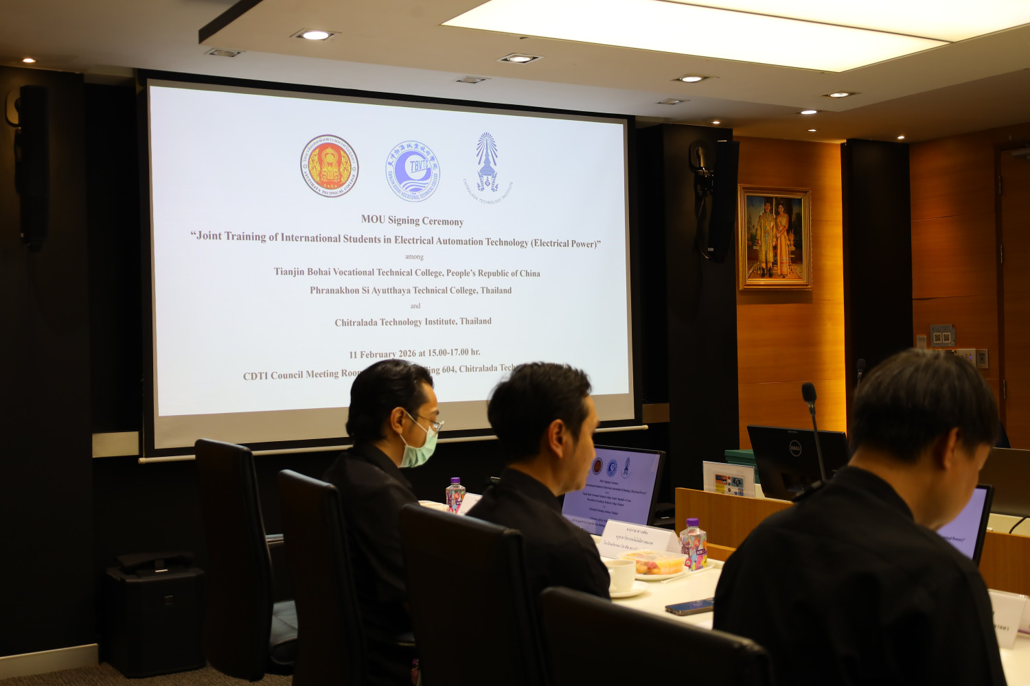 สจด. ลงนามความร่วมมือไทย–จีน พัฒนาหลักสูตรและฝึกอบรมนักศึกษานานาชาติด้านเทคโนโลยีไฟฟ้าและระบบอัตโนมัติ สจด. ลงนามความร่วมมือไทย–จีน พัฒนาหลักสูตรและฝึกอบรมนักศึกษานานาชาติด้านเทคโนโลยีไฟฟ้าและระบบอัตโนมัติ — 12 กุมภาพันธ์ 2026 — สถาบันเทคโนโลยีจิตรลดา CDTI