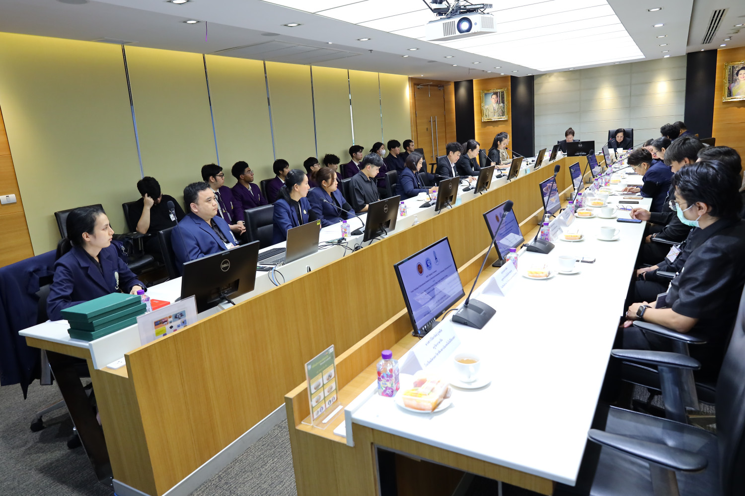 สจด. ลงนามความร่วมมือไทย–จีน พัฒนาหลักสูตรและฝึกอบรมนักศึกษานานาชาติด้านเทคโนโลยีไฟฟ้าและระบบอัตโนมัติ สจด. ลงนามความร่วมมือไทย–จีน พัฒนาหลักสูตรและฝึกอบรมนักศึกษานานาชาติด้านเทคโนโลยีไฟฟ้าและระบบอัตโนมัติ — 12 กุมภาพันธ์ 2026 — สถาบันเทคโนโลยีจิตรลดา CDTI