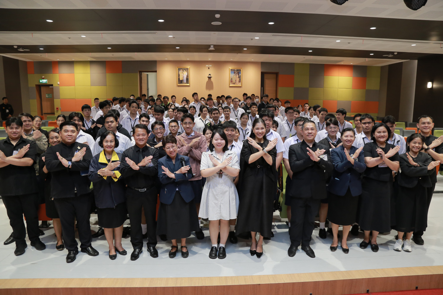 “เลขาฯ รมต.สันติ” เดินสาย “โรงเรียนจิตรลดาวิชาชีพ” รณรงค์สร้างโรงเรียนสีขาวปลอดบุหรี่ไฟฟ้า “เลขาฯ รมต.สันติ” เดินสาย “โรงเรียนจิตรลดาวิชาชีพ” รณรงค์สร้างโรงเรียนสีขาวปลอดบุหรี่ไฟฟ้า — 16 กุมภาพันธ์ 2026 — สถาบันเทคโนโลยีจิตรลดา CDTI