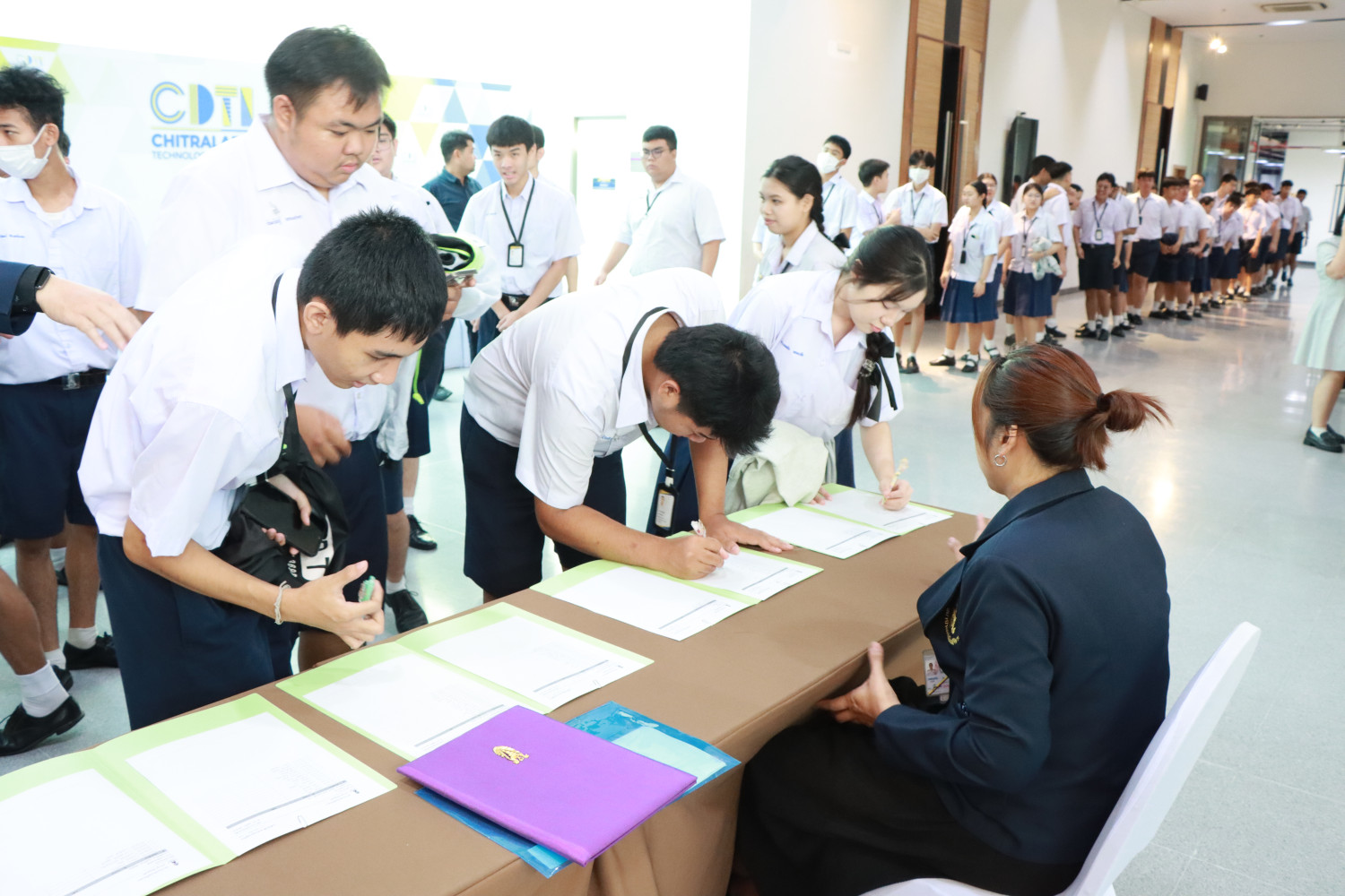 “เลขาฯ รมต.สันติ” เดินสาย “โรงเรียนจิตรลดาวิชาชีพ” รณรงค์สร้างโรงเรียนสีขาวปลอดบุหรี่ไฟฟ้า “เลขาฯ รมต.สันติ” เดินสาย “โรงเรียนจิตรลดาวิชาชีพ” รณรงค์สร้างโรงเรียนสีขาวปลอดบุหรี่ไฟฟ้า — 16 กุมภาพันธ์ 2026 — สถาบันเทคโนโลยีจิตรลดา CDTI