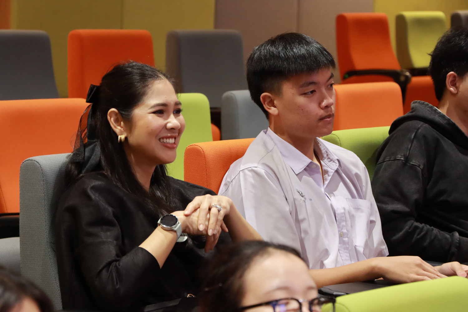 “เลขาฯ รมต.สันติ” เดินสาย “โรงเรียนจิตรลดาวิชาชีพ” รณรงค์สร้างโรงเรียนสีขาวปลอดบุหรี่ไฟฟ้า “เลขาฯ รมต.สันติ” เดินสาย “โรงเรียนจิตรลดาวิชาชีพ” รณรงค์สร้างโรงเรียนสีขาวปลอดบุหรี่ไฟฟ้า — 16 กุมภาพันธ์ 2026 — สถาบันเทคโนโลยีจิตรลดา CDTI