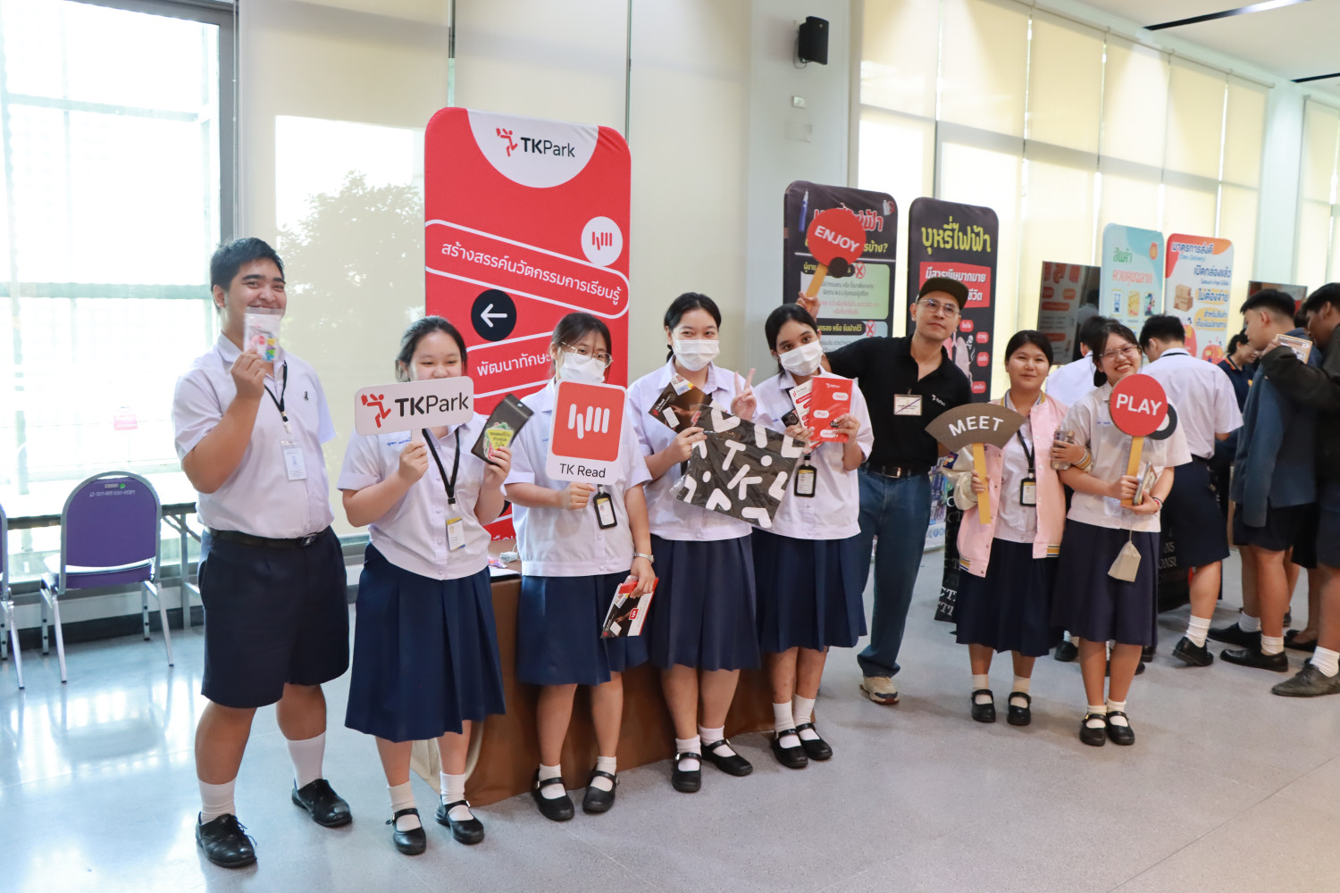 “เลขาฯ รมต.สันติ” เดินสาย “โรงเรียนจิตรลดาวิชาชีพ” รณรงค์สร้างโรงเรียนสีขาวปลอดบุหรี่ไฟฟ้า “เลขาฯ รมต.สันติ” เดินสาย “โรงเรียนจิตรลดาวิชาชีพ” รณรงค์สร้างโรงเรียนสีขาวปลอดบุหรี่ไฟฟ้า — 16 กุมภาพันธ์ 2026 — สถาบันเทคโนโลยีจิตรลดา CDTI