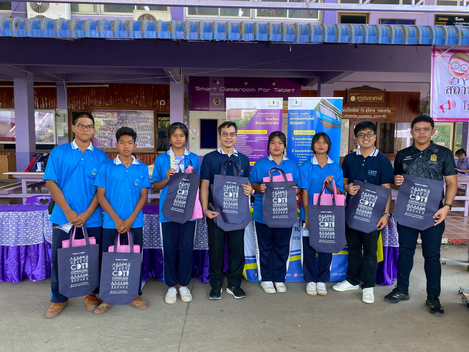 สจด. ร่วมกิจกรรม K.S. OPEN HOUSE เปิดบ้านวิชาการ สืบสานภูมิปัญญา พัฒนานวัตกรรมสู่อาชีพ ของโรงเรียนคุรุประชาสรรค์ ปีการศึกษา ๒๕๖๘ สจด. ร่วมกิจกรรม K.S. OPEN HOUSE เปิดบ้านวิชาการ สืบสานภูมิปัญญา พัฒนานวัตกรรมสู่อาชีพ ของโรงเรียนคุรุประชาสรรค์ ปีการศึกษา ๒๕๖๘ — 12 กุมภาพันธ์ 2026 — สถาบันเทคโนโลยีจิตรลดา CDTI