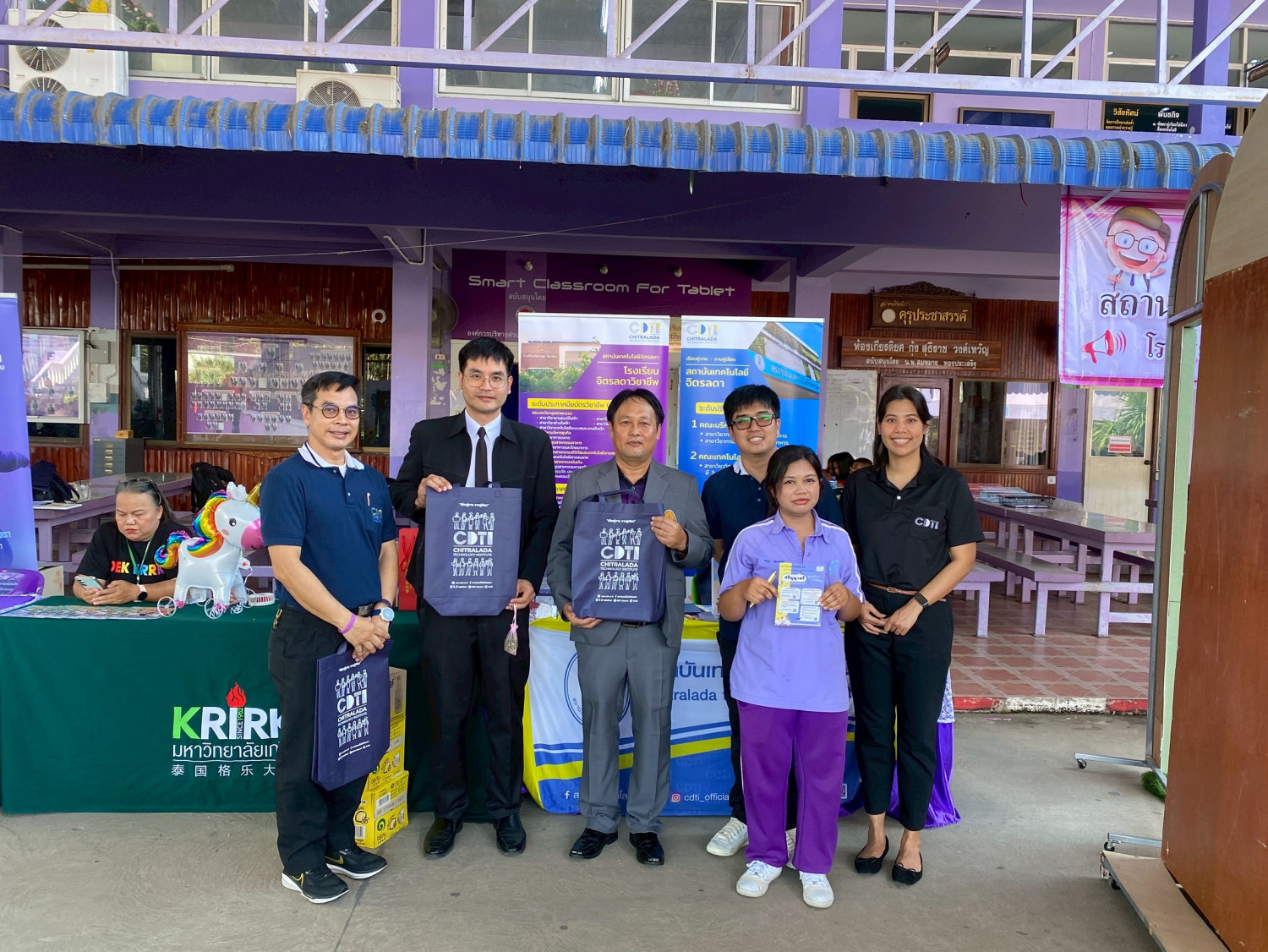 สจด. ร่วมกิจกรรม K.S. OPEN HOUSE เปิดบ้านวิชาการ สืบสานภูมิปัญญา พัฒนานวัตกรรมสู่อาชีพ ของโรงเรียนคุรุประชาสรรค์ ปีการศึกษา ๒๕๖๘ สจด. ร่วมกิจกรรม K.S. OPEN HOUSE เปิดบ้านวิชาการ สืบสานภูมิปัญญา พัฒนานวัตกรรมสู่อาชีพ ของโรงเรียนคุรุประชาสรรค์ ปีการศึกษา ๒๕๖๘ — 12 กุมภาพันธ์ 2026 — สถาบันเทคโนโลยีจิตรลดา CDTI