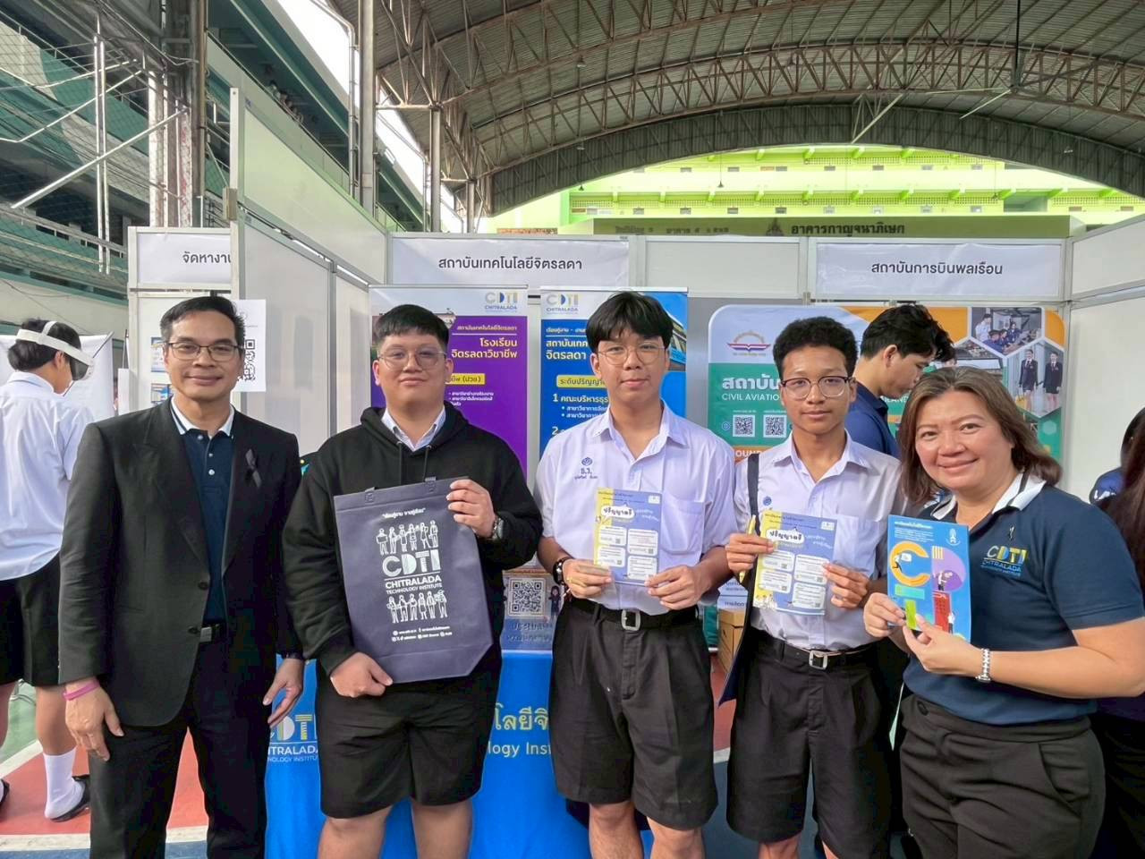 สจด. ร่วมกิจกรรมวันแนะแนวการศึกษาและอาชีพ “ธัญรัตน์นิทรรศ 2568” โรงเรียนธัญรัตน์ ปทุมธานี ปีการศึกษา 2568 สจด. ร่วมกิจกรรมวันแนะแนวการศึกษาและอาชีพ “ธัญรัตน์นิทรรศ 2568” โรงเรียนธัญรัตน์ ปทุมธานี ปีการศึกษา 2568 — 7 กุมภาพันธ์ 2026 — สถาบันเทคโนโลยีจิตรลดา CDTI