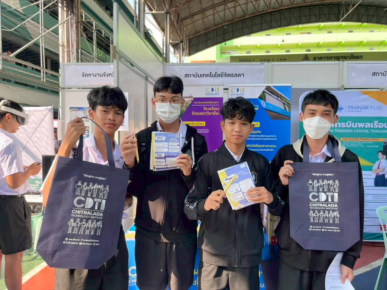 สจด. ร่วมกิจกรรมวันแนะแนวการศึกษาและอาชีพ “ธัญรัตน์นิทรรศ 2568” โรงเรียนธัญรัตน์ ปทุมธานี ปีการศึกษา 2568 สจด. ร่วมกิจกรรมวันแนะแนวการศึกษาและอาชีพ “ธัญรัตน์นิทรรศ 2568” โรงเรียนธัญรัตน์ ปทุมธานี ปีการศึกษา 2568 — 7 กุมภาพันธ์ 2026 — สถาบันเทคโนโลยีจิตรลดา CDTI