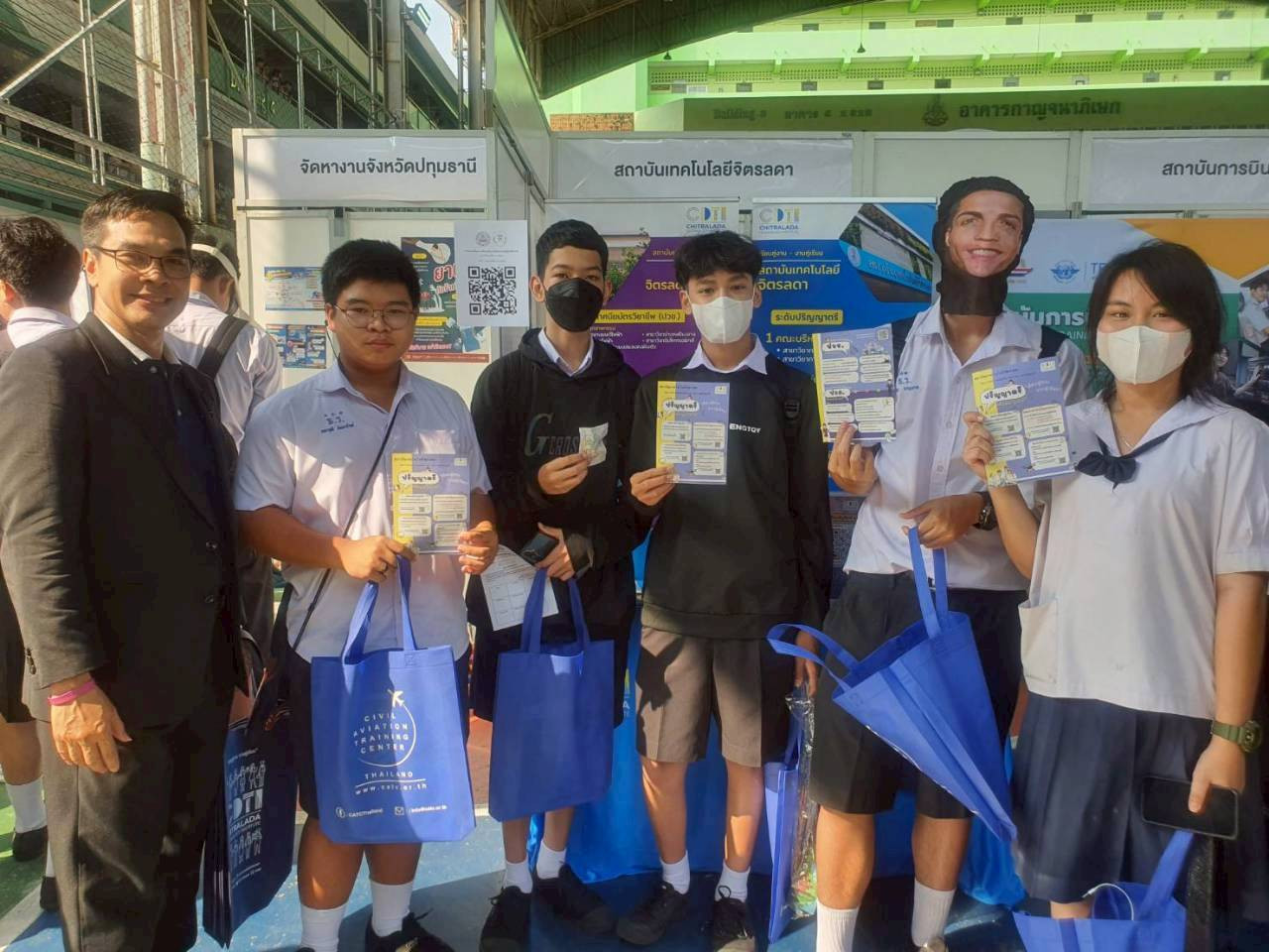 สจด. ร่วมกิจกรรมวันแนะแนวการศึกษาและอาชีพ “ธัญรัตน์นิทรรศ 2568” โรงเรียนธัญรัตน์ ปทุมธานี ปีการศึกษา 2568 สจด. ร่วมกิจกรรมวันแนะแนวการศึกษาและอาชีพ “ธัญรัตน์นิทรรศ 2568” โรงเรียนธัญรัตน์ ปทุมธานี ปีการศึกษา 2568 — 7 กุมภาพันธ์ 2026 — สถาบันเทคโนโลยีจิตรลดา CDTI