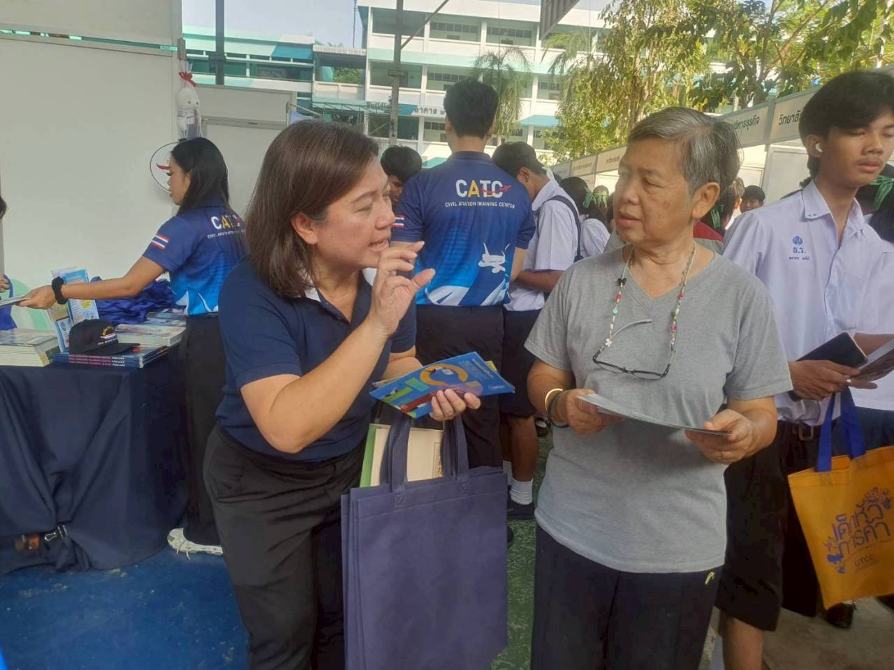 สจด. ร่วมกิจกรรมวันแนะแนวการศึกษาและอาชีพ “ธัญรัตน์นิทรรศ 2568” โรงเรียนธัญรัตน์ ปทุมธานี ปีการศึกษา 2568 สจด. ร่วมกิจกรรมวันแนะแนวการศึกษาและอาชีพ “ธัญรัตน์นิทรรศ 2568” โรงเรียนธัญรัตน์ ปทุมธานี ปีการศึกษา 2568 — 7 กุมภาพันธ์ 2026 — สถาบันเทคโนโลยีจิตรลดา CDTI