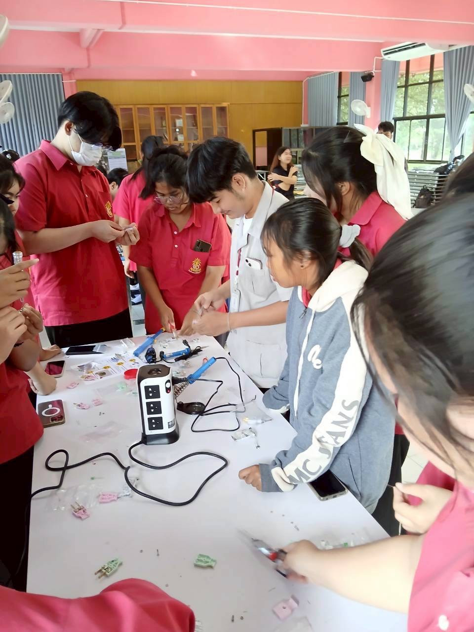 คณะเทคโนโลยีอุตสาหกรรมจัดโครงการพี่ชวนน้องเรียน CDTI ปีที่ 7 โรงเรียนสามโก้วิทยาคม คณะเทคโนโลยีอุตสาหกรรมจัดโครงการพี่ชวนน้องเรียน CDTI ปีที่ 7 โรงเรียนสามโก้วิทยาคม — 2 กุมภาพันธ์ 2026 — สถาบันเทคโนโลยีจิตรลดา CDTI