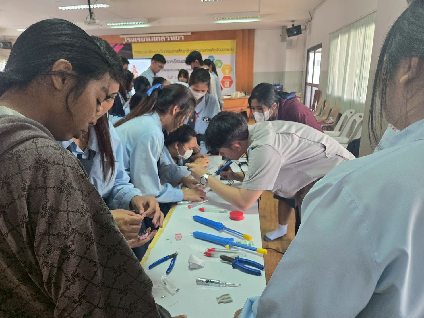 คณะเทคโนโลยีอุตสาหกรรมจัดโครงการพี่ชวนน้องเรียน CDTI ปีที่ 7 ณ โรงเรียนสกลวิทยา จ.นครปฐม คณะเทคโนโลยีอุตสาหกรรมจัดโครงการพี่ชวนน้องเรียน CDTI ปีที่ 7 ณ โรงเรียนสกลวิทยา จ.นครปฐม — 9 กุมภาพันธ์ 2026 — สถาบันเทคโนโลยีจิตรลดา CDTI