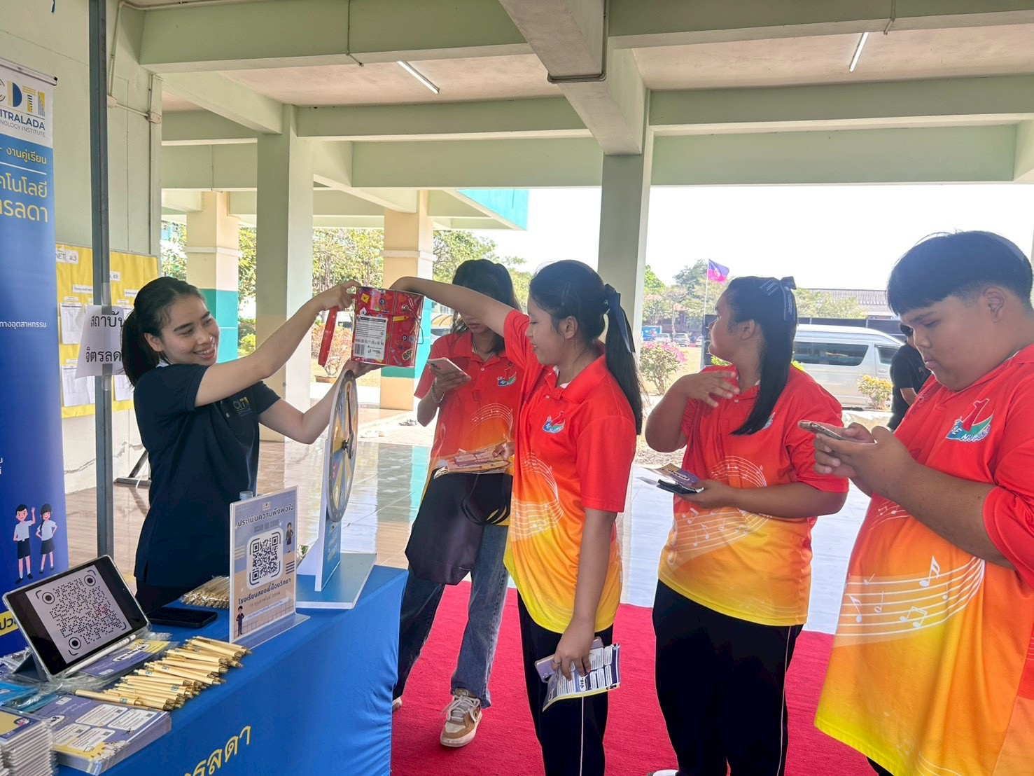 สจด. ร่วมกิจกรรม "SN_Open House..เปิดบ้านแห่งการเรียนรู้" ของโรงเรียนสองพี่น้องวิทยา ปีการศึกษา ๒๕๖๘ สจด. ร่วมกิจกรรม "SN_Open House..เปิดบ้านแห่งการเรียนรู้" ของโรงเรียนสองพี่น้องวิทยา ปีการศึกษา ๒๕๖๘ — 12 กุมภาพันธ์ 2026 — สถาบันเทคโนโลยีจิตรลดา CDTI