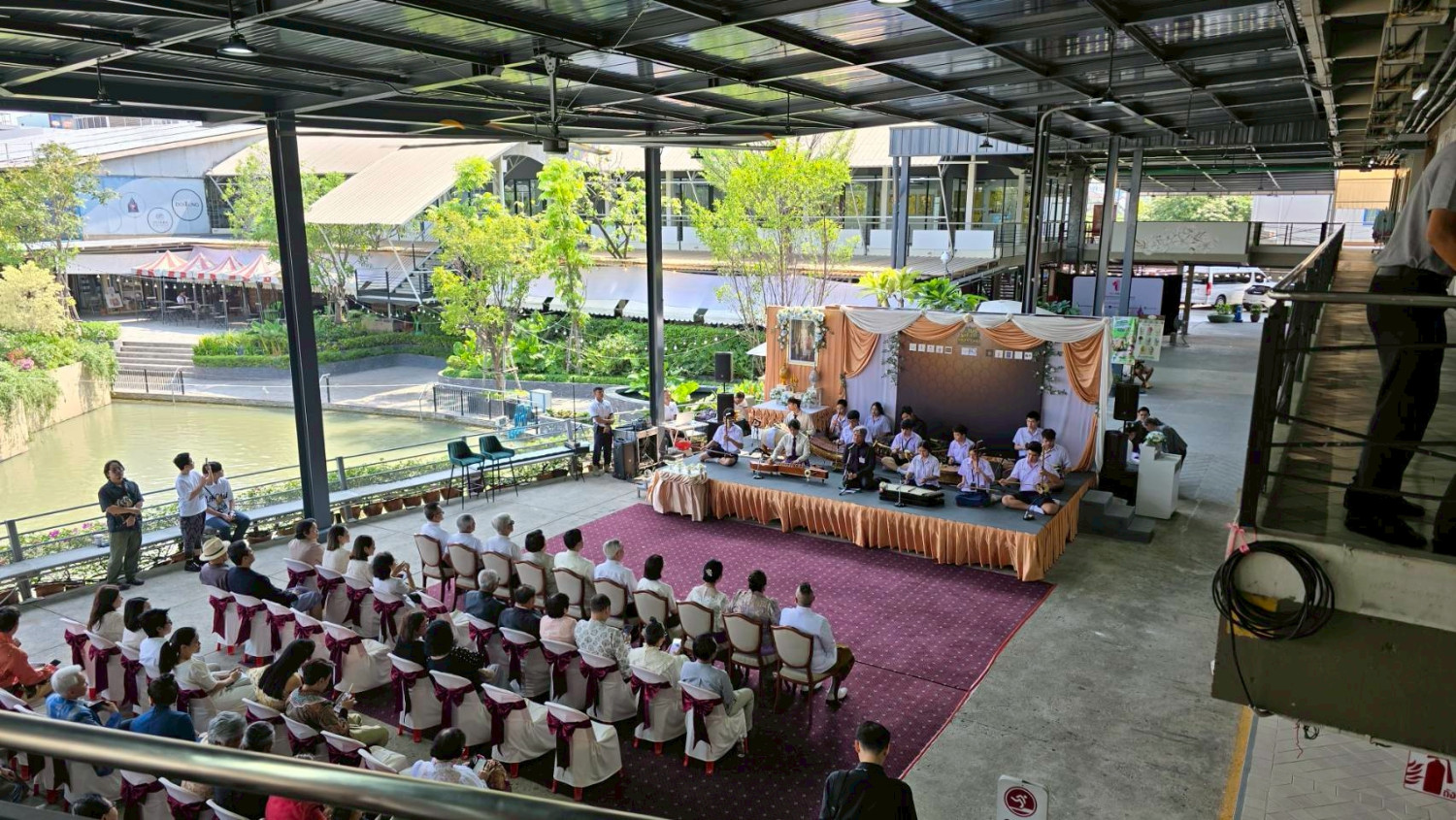 สจด. นำนักเรียน นักศึกษาเข้าร่วมแสดงดนตรีและจัดซ่อมสร้างเครื่องดนตรีไทย “งานสานศิลป์ 10 แผ่นดิน เทิดพระเกียรติพระพันปีหลวง” สจด. นำนักเรียน นักศึกษาเข้าร่วมแสดงดนตรีและจัดซ่อมสร้างเครื่องดนตรีไทย “งานสานศิลป์ 10 แผ่นดิน เทิดพระเกียรติพระพันปีหลวง” — 26 มีนาคม 2026 — สถาบันเทคโนโลยีจิตรลดา CDTI