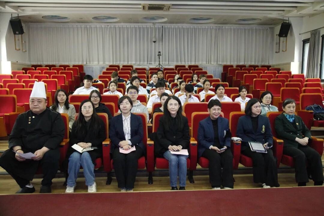 พิธีเปิดห้องเรียน “เส้นทางสายไหม” รุ่นที่ 5 สานต่อความร่วมมืออาชีวศึกษาไทย–จีน พิธีเปิดห้องเรียน “เส้นทางสายไหม” รุ่นที่ 5 สานต่อความร่วมมืออาชีวศึกษาไทย–จีน — 27 มีนาคม 2026 — สถาบันเทคโนโลยีจิตรลดา CDTI