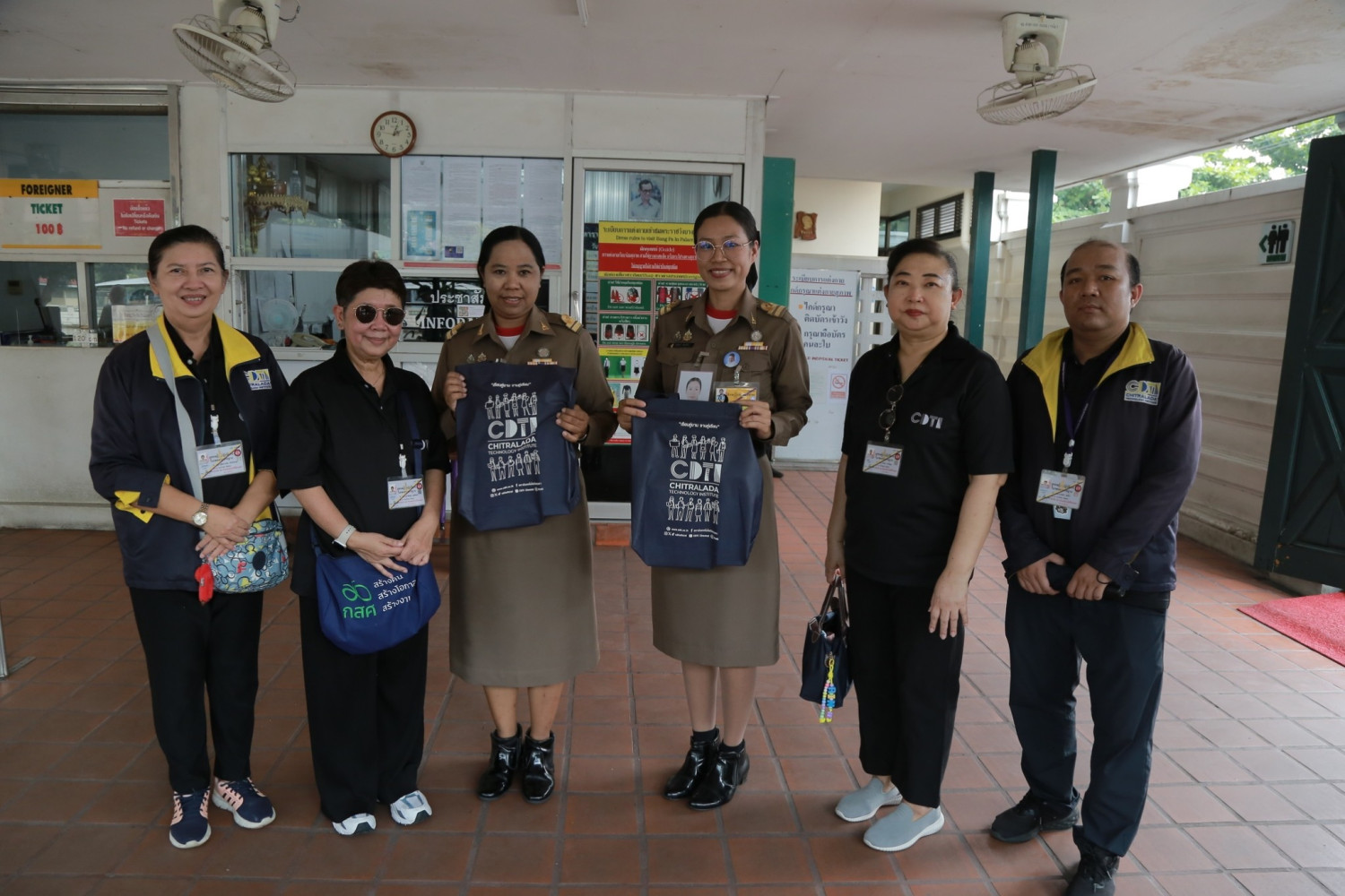 สจด. นำนักศึกษาทุน กสศ. ศึกษาเรียนรู้ศิลปวัฒนธรรมไทย ณ จังหวัดพระนครศรีอยุธยา &mdash; 17 มีนาคม 2026 &mdash; สถาบันเทคโนโลยีจิตรลดา CDTI