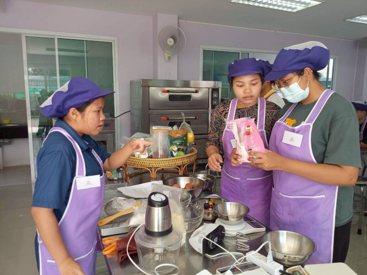 ชมรมศิลปะวัฒนธรรมเพื่อการอาชีพ จัดโครงการการทำอาหารคาวและขนมเพื่ออาชีพ &mdash; 23 เมษายน 2026 &mdash; สถาบันเทคโนโลยีจิตรลดา CDTI