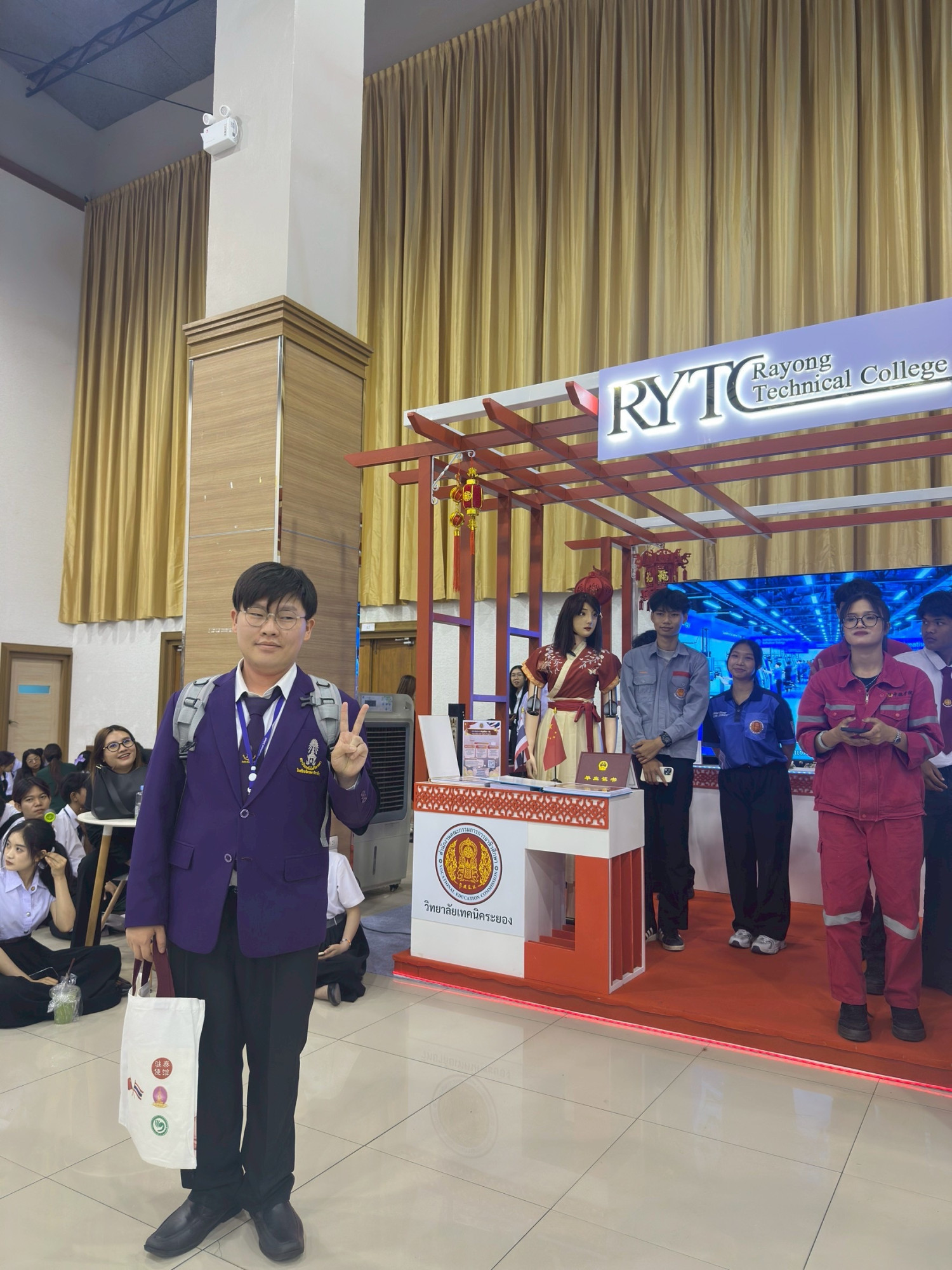 สจด. ร่วมยินดีกับนักเรียนนักศึกษา คว้ารางวัลการแข่งขันอาชีวศึกษาเพชรยอดมงกุฎ ครั้งที่ 2 &mdash; 2 มีนาคม 2026 &mdash; สถาบันเทคโนโลยีจิตรลดา CDTI