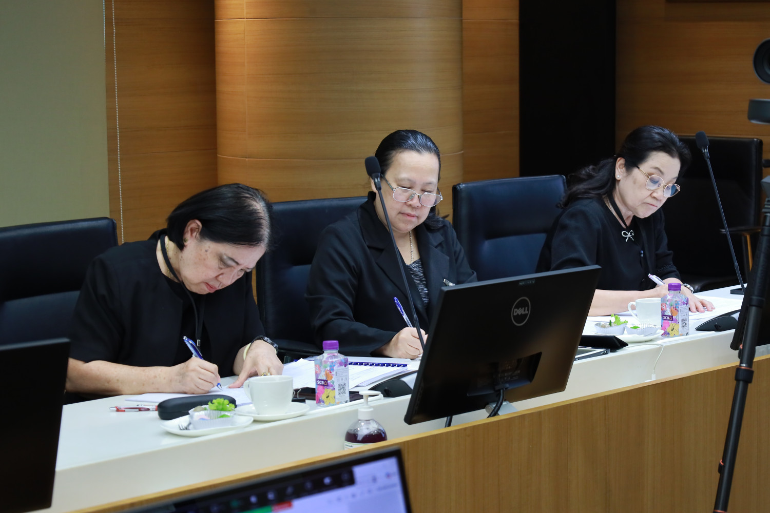 ประชุมคณะกรรมการติดตาม ตรวจสอบ และประเมินผลการปฏิบัติงานของสถาบันเทคโนโลยีจิตรลดา &mdash; 24 เมษายน 2026 &mdash; สถาบันเทคโนโลยีจิตรลดา CDTI