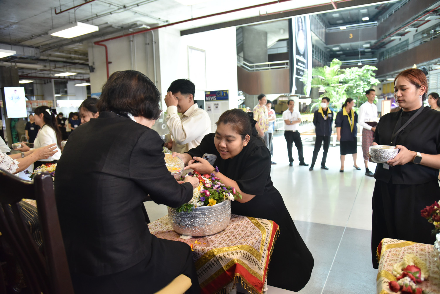 สจด. จัด “สงกรานต์คลายร้อน ต้อนรับปีใหม่ไทย” สืบสานประเพณีไทย &mdash; 9 เมษายน 2026 &mdash; สถาบันเทคโนโลยีจิตรลดา CDTI